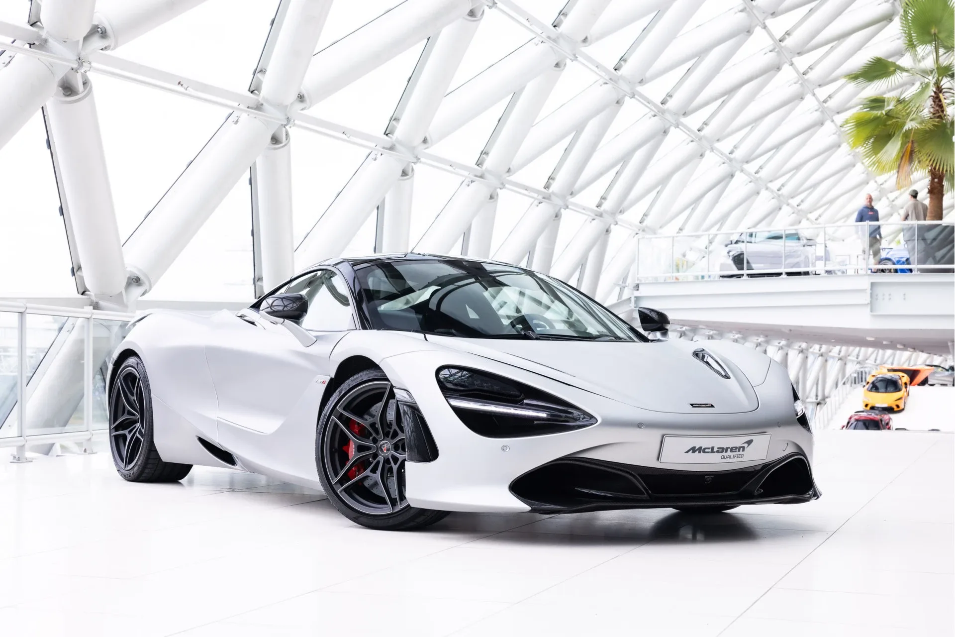 2018 McLaren 720S Performance angeboten von einem offiziellen McLaren und Morgan-Vertragshändler in Utrecht, Niederlande, Hauptfoto
