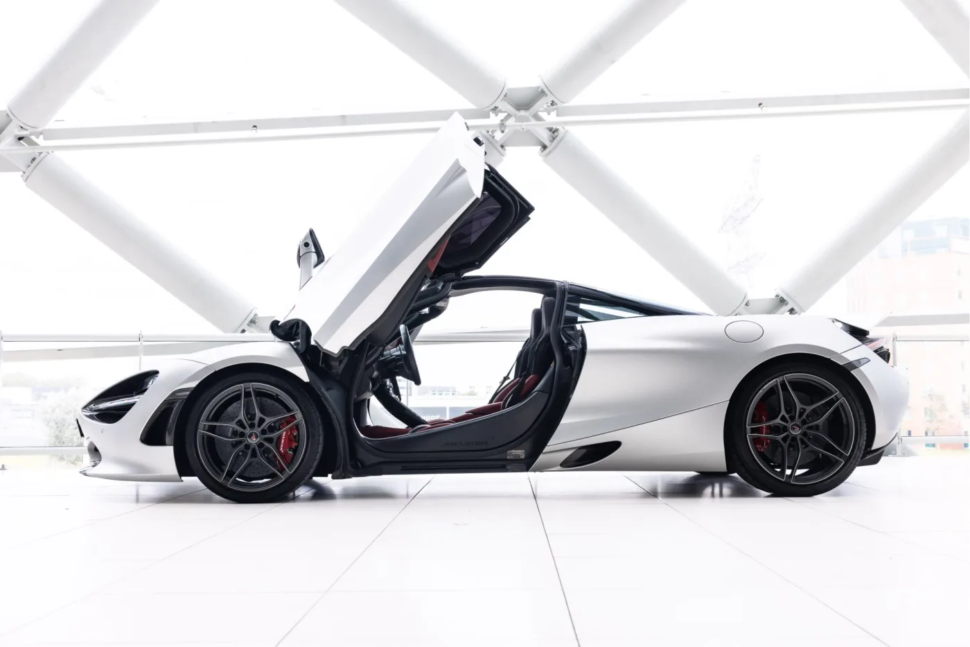 2018 McLaren 720S Performance angeboten von einem offiziellen McLaren und Morgan-Vertragshändler in Utrecht, Niederlande, Foto 8 von 25