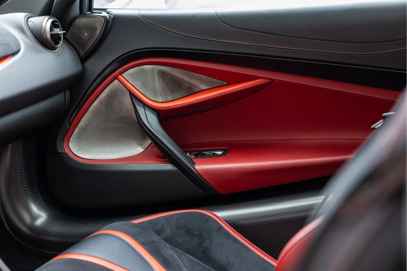 2018 McLaren 720S Performance angeboten von einem offiziellen McLaren und Morgan-Vertragshändler in Utrecht, Niederlande, Foto 24 von 25