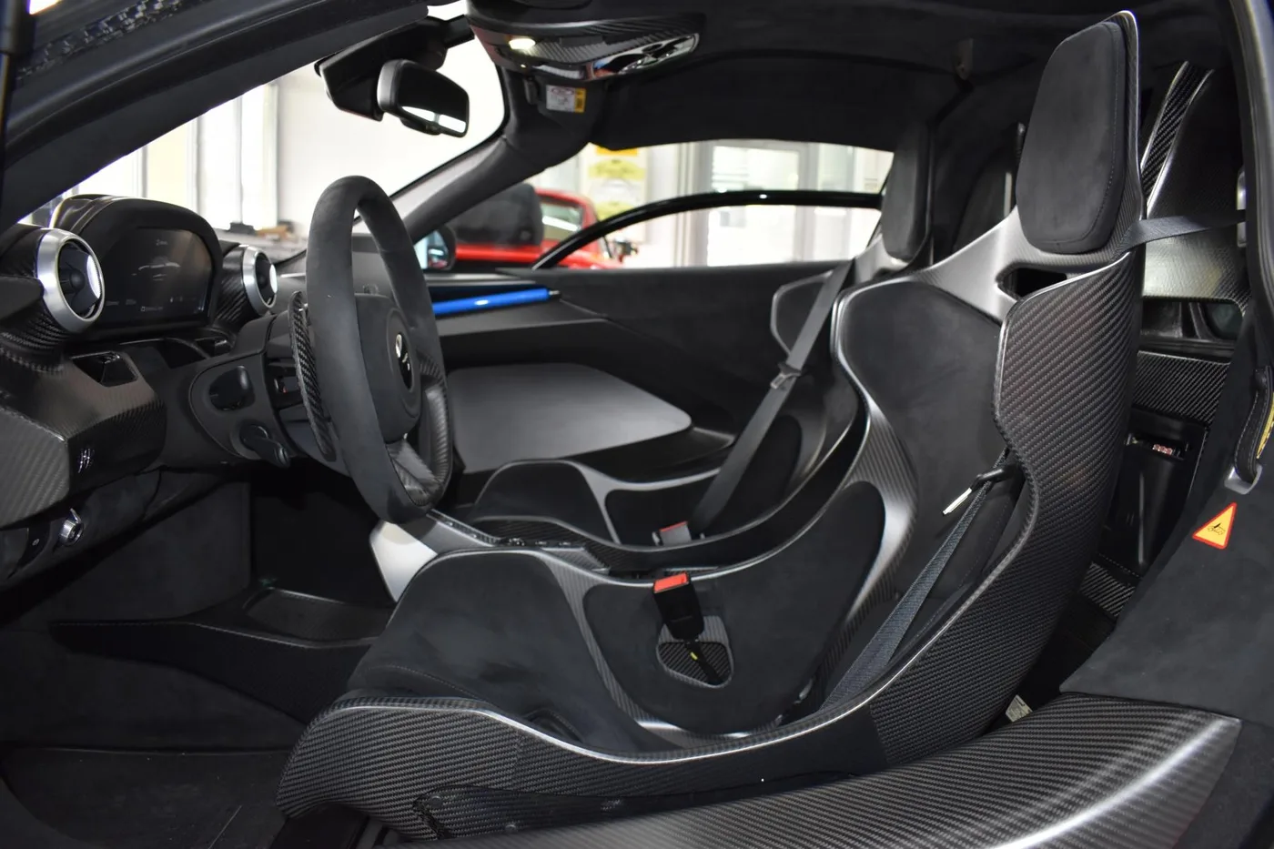 2018 McLaren Senna offered by a specialist dealer in Pfaffenhofen an der Ilm, Germany, photo 11 of 15