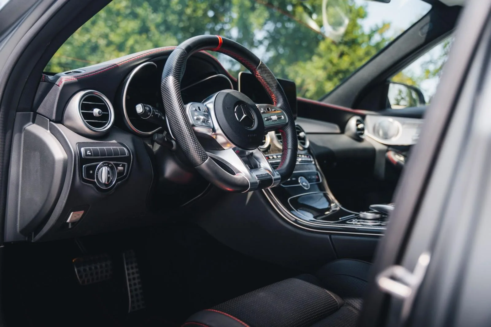 2018 Mercedes-AMG C 43 4MATIC Estate, 13/29