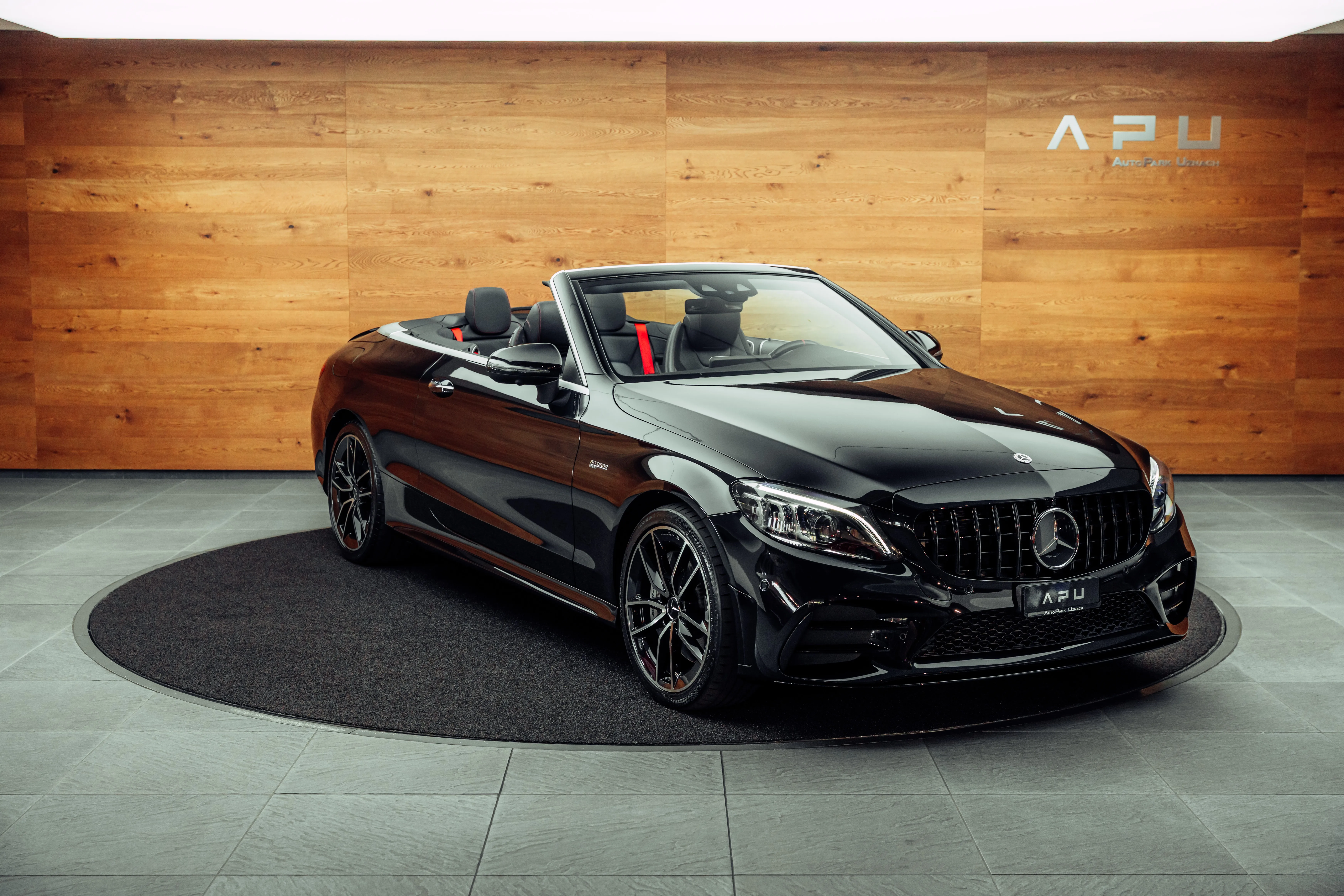 2018 Mercedes-AMG C 43 Cabriolet proposée par un concessionnaire spécialisé à Uznach, Suisse, photo principale