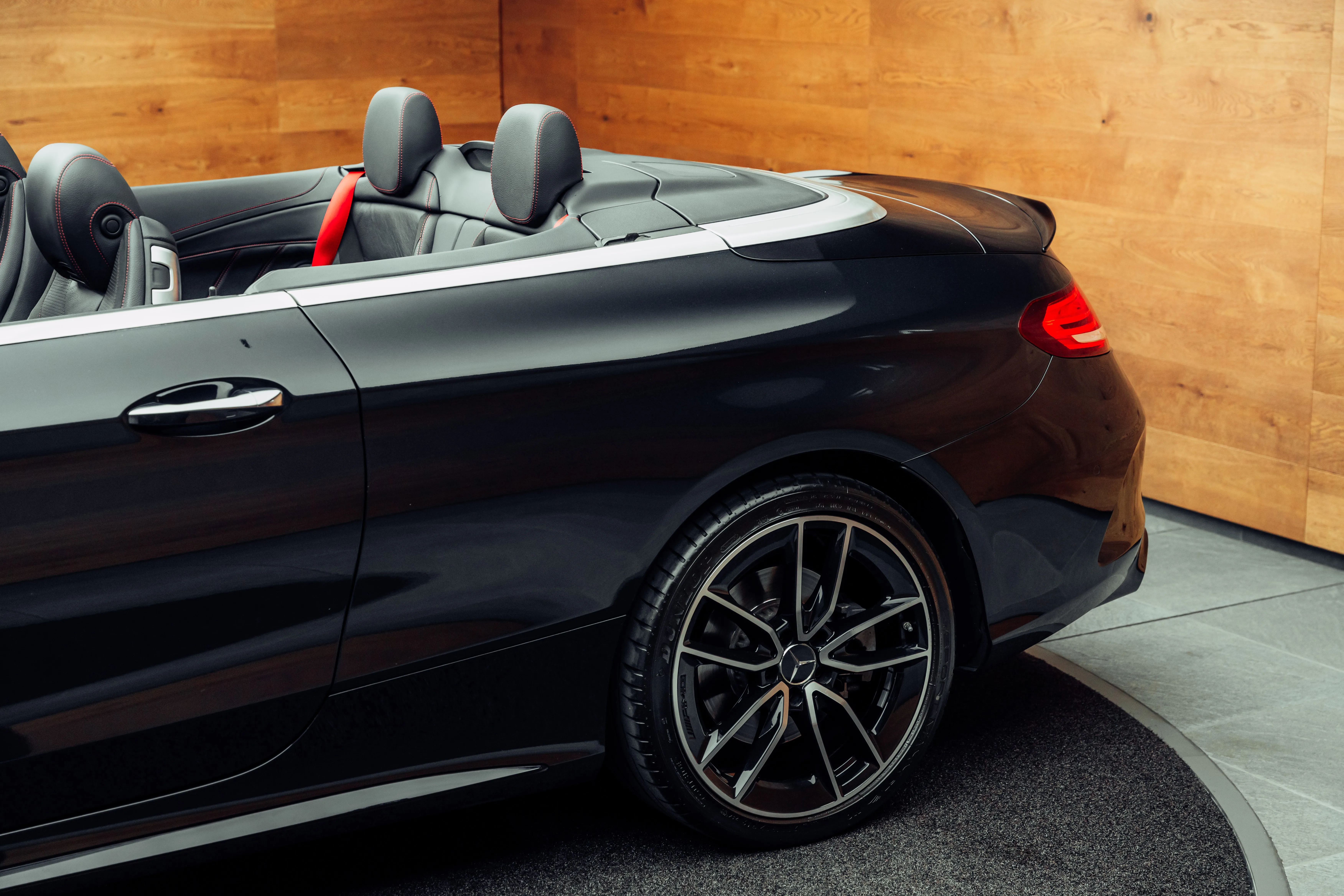2018 Mercedes-AMG C 43 Cabriolet, 18/21