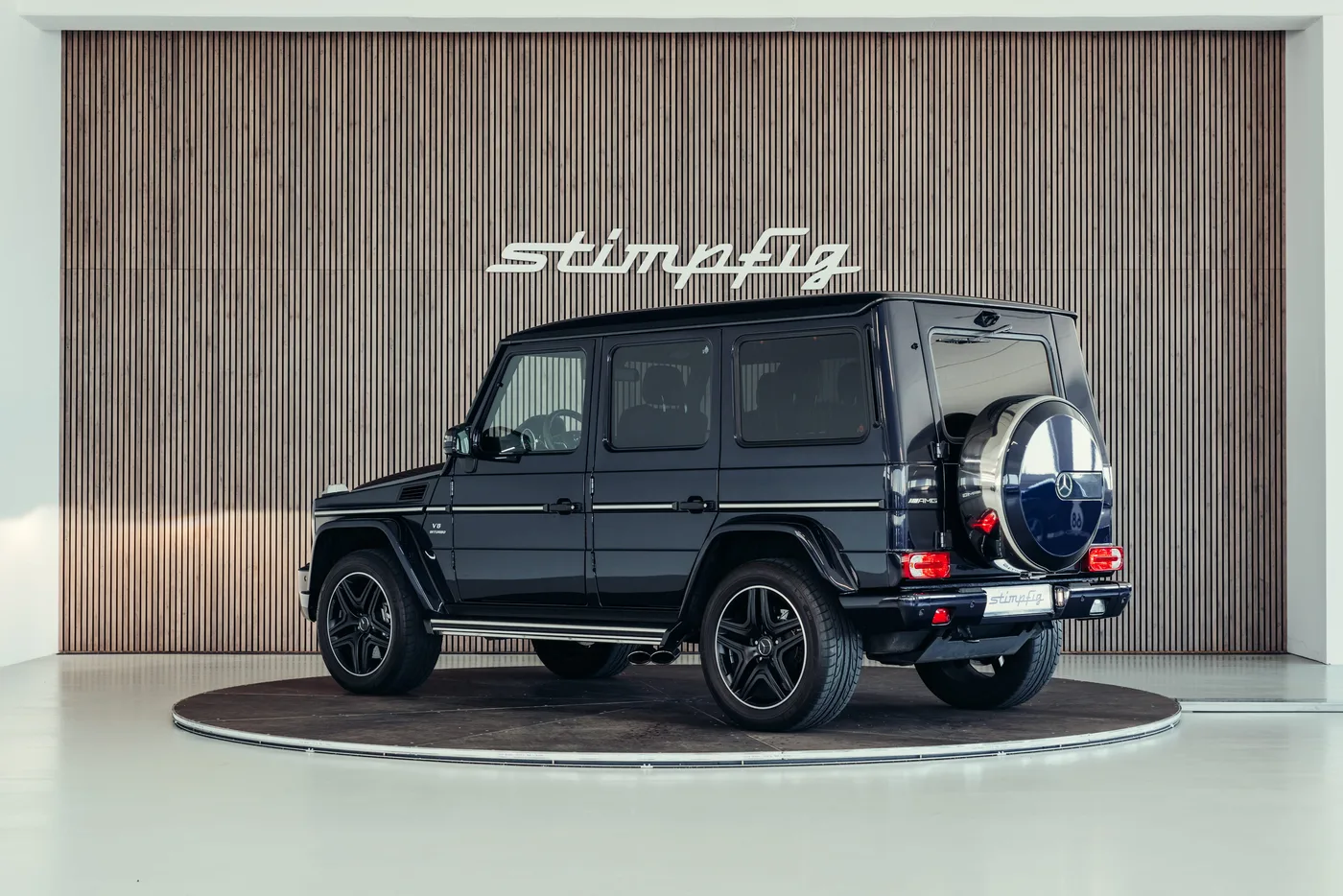 2018 Mercedes-AMG G 63 offered by a collector car specialist in Stuttgart, Germany, photo 3 of 25