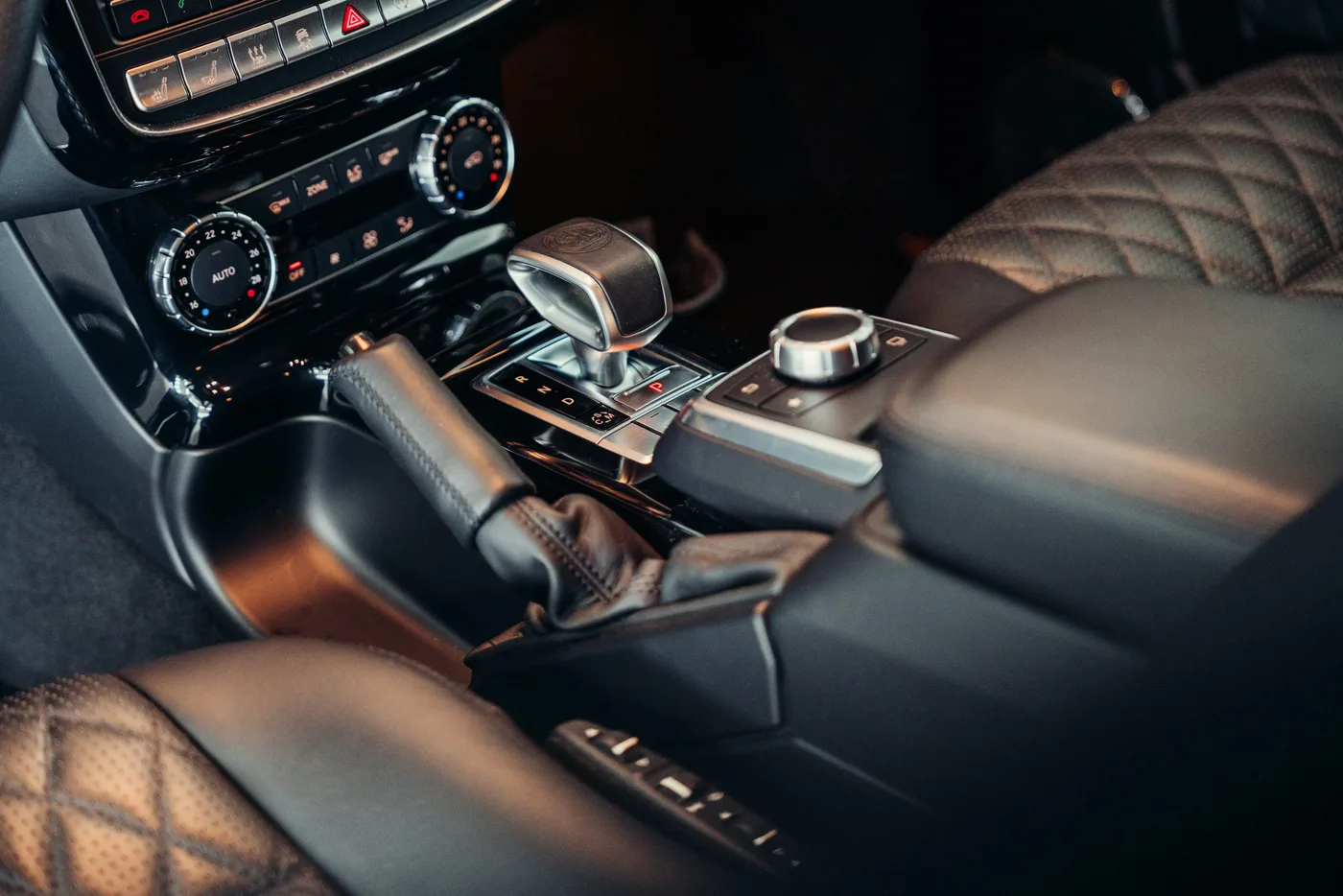 2018 Mercedes-AMG G 63 offered by a collector car specialist in Stuttgart, Germany, photo 24 of 25