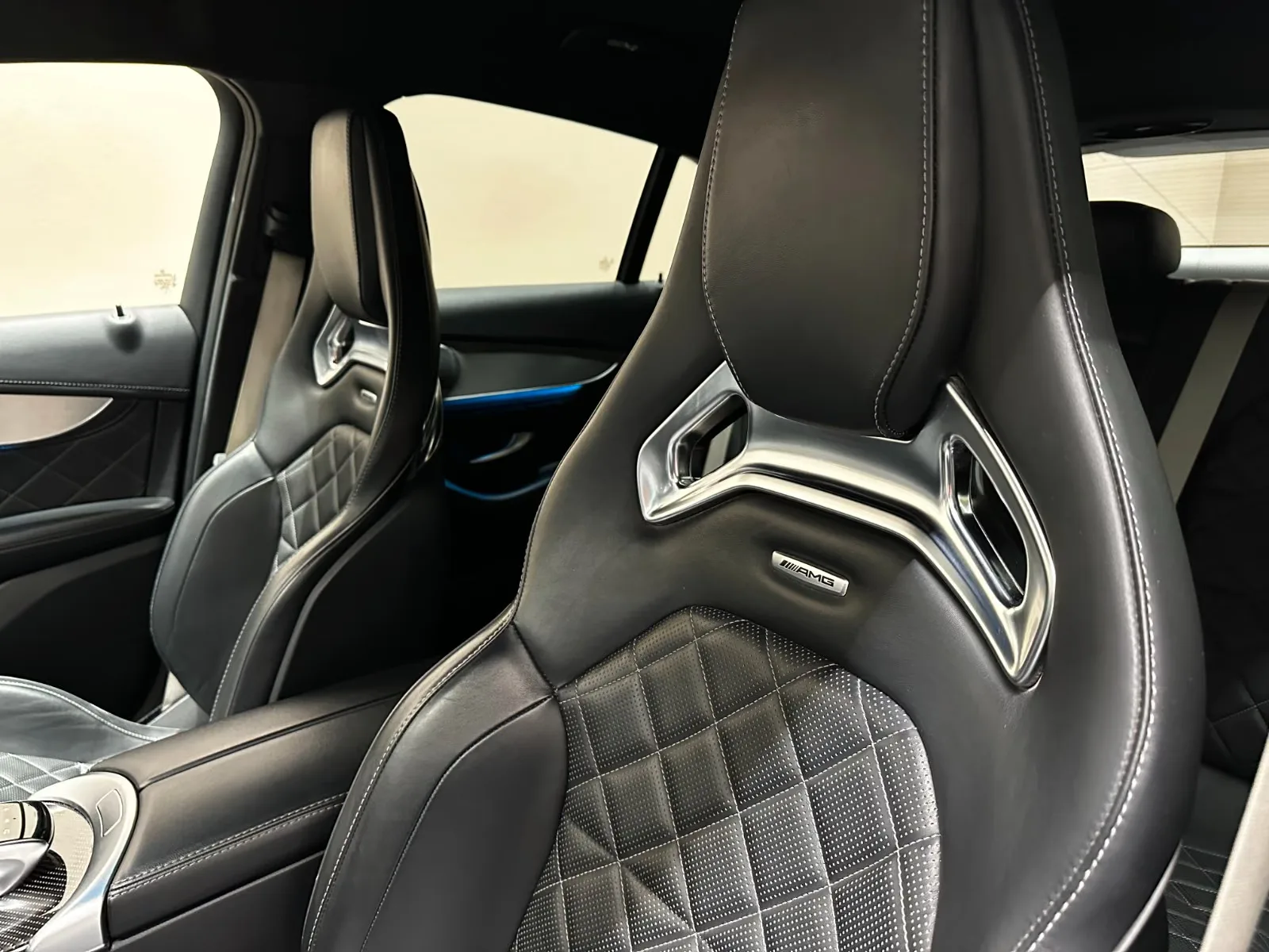 2018 Mercedes-AMG GLC 63 S Coupé, 11/27
