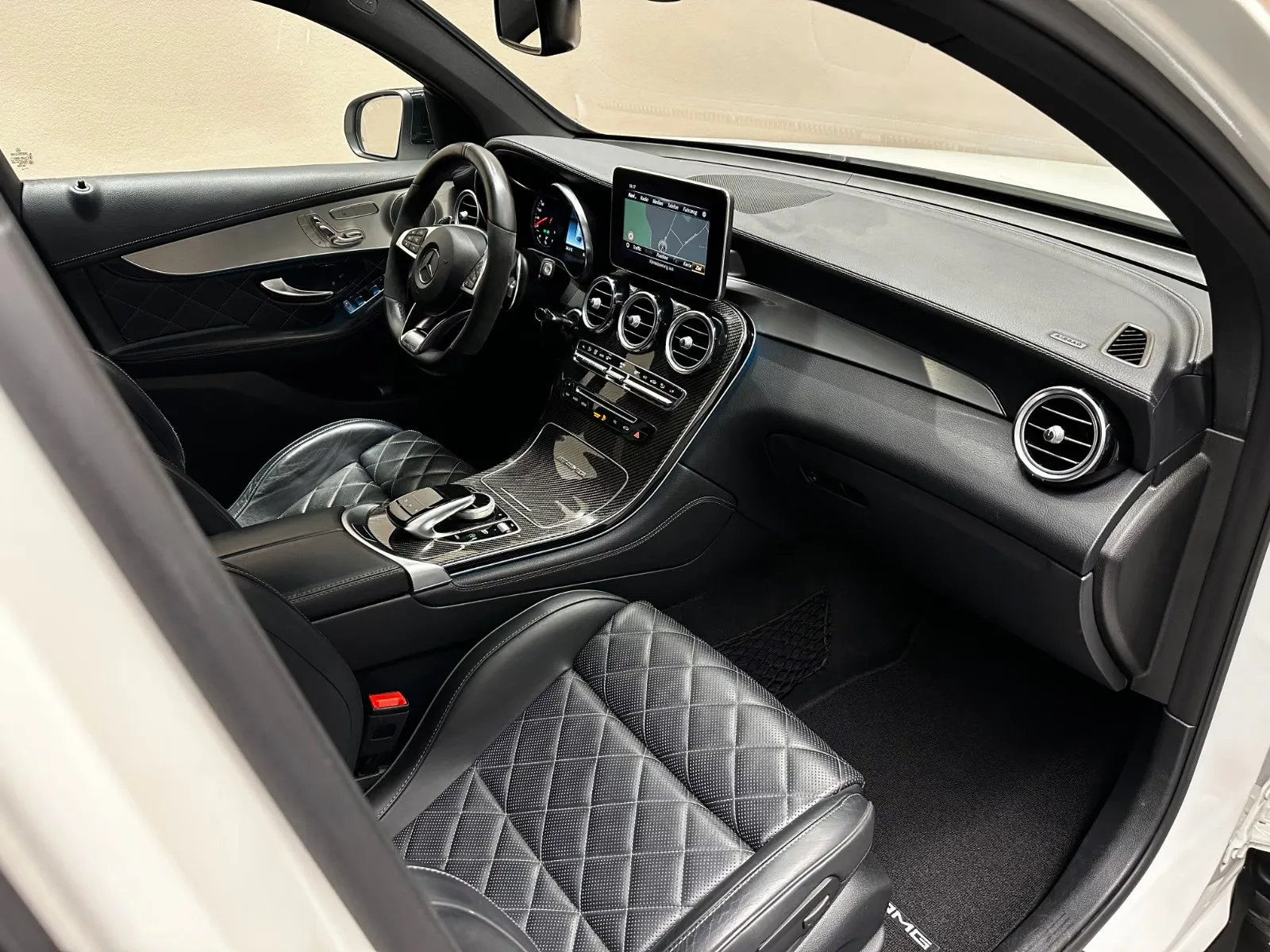 2018 Mercedes-AMG GLC 63 S Coupé, 21/27