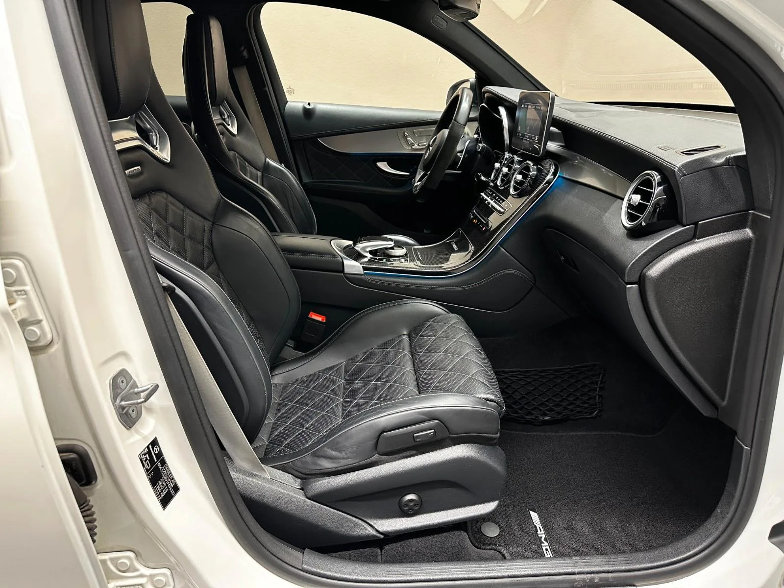 2018 Mercedes-AMG GLC 63 S Coupé, 24/27
