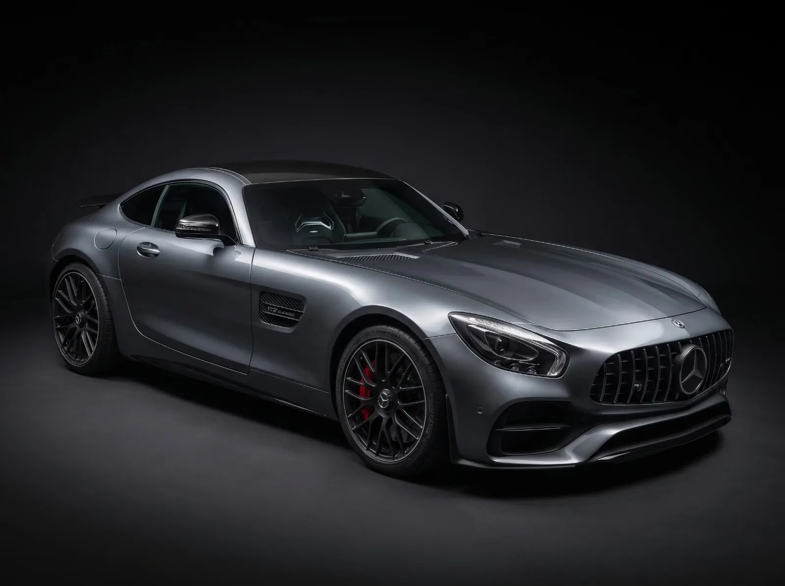 2018 Mercedes-AMG GT C Coupé angeboten von einem Fachhändler in Ellerbek, Deutschland, Hauptfoto