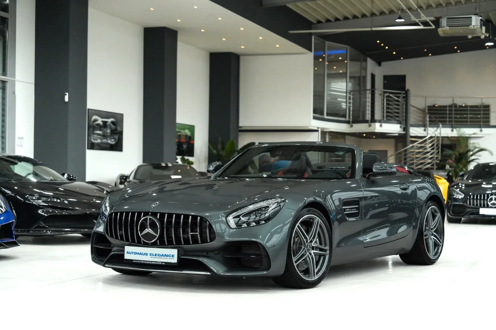 2018 Mercedes-AMG GT Roadster angeboten von einem Fachhändler in Köln, Deutschland, Hauptfoto