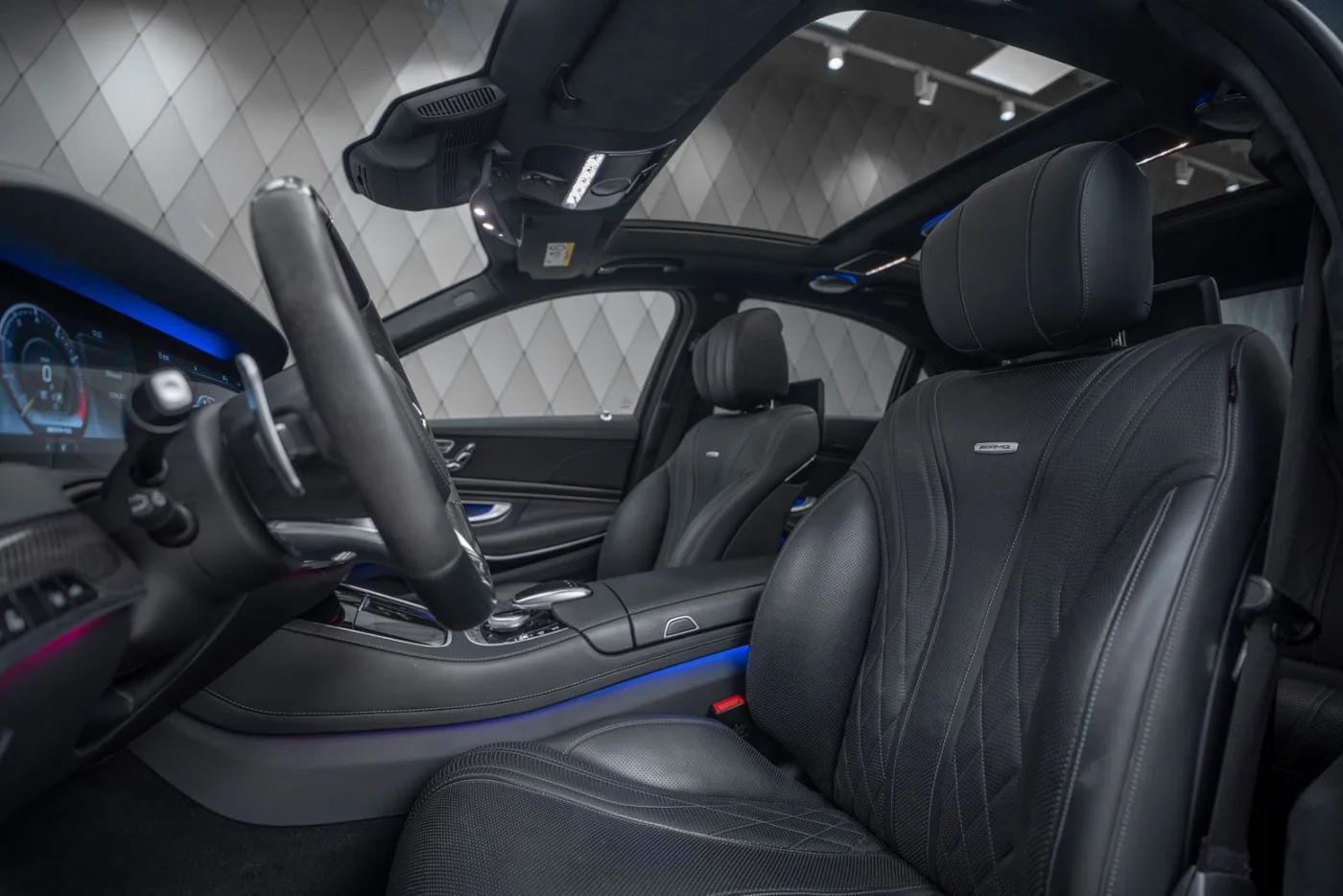 2018 Mercedes-AMG S 63 long angeboten von einem Supersportwagenhändler in Schenefeld, Deutschland, Foto 14 von 25