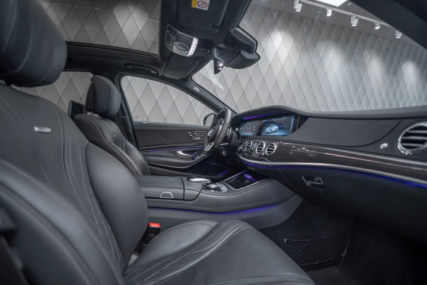 2018 Mercedes-AMG S 63 long angeboten von einem Supersportwagenhändler in Schenefeld, Deutschland, Foto 15 von 25