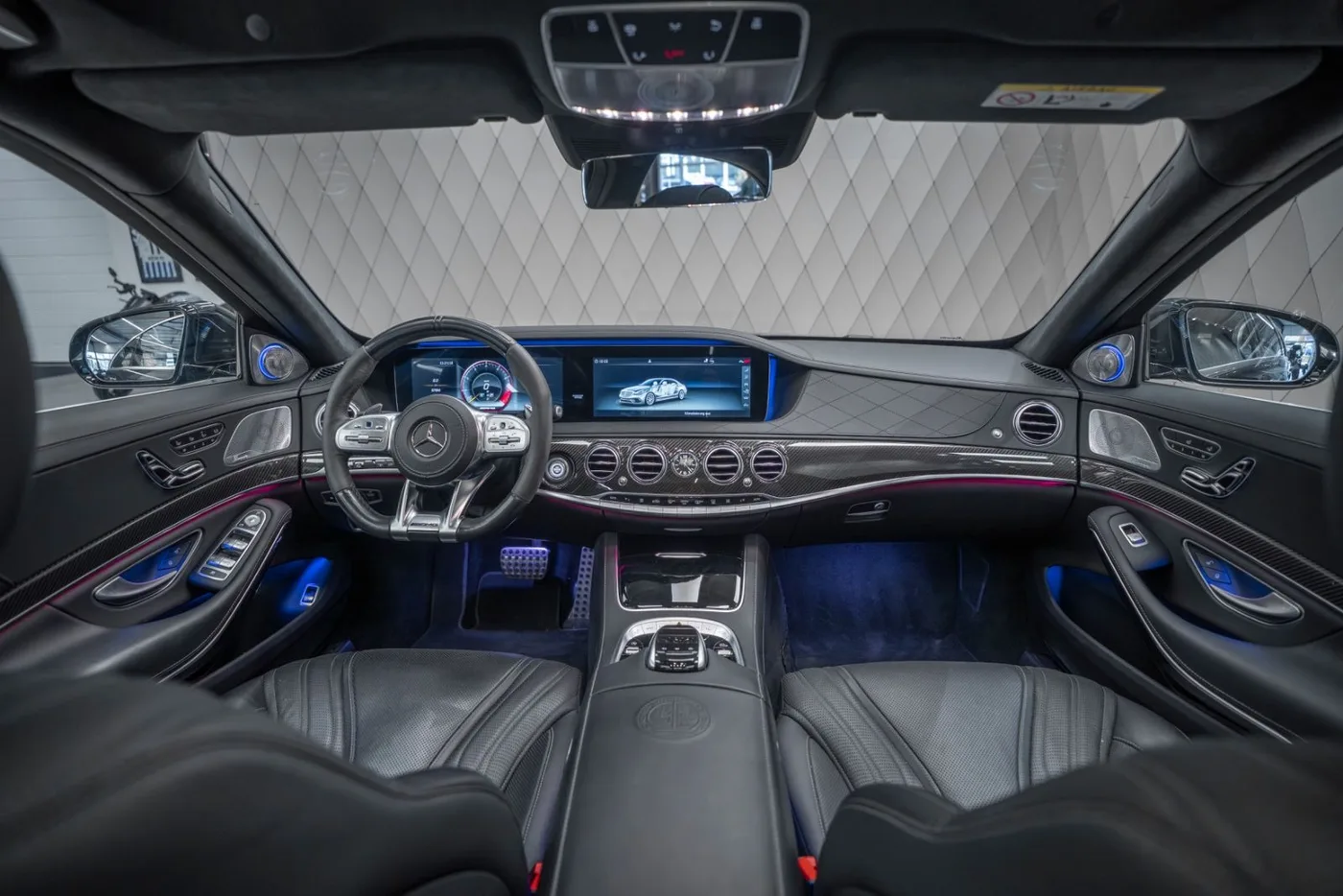 2018 Mercedes-AMG S 63 long angeboten von einem Supersportwagenhändler in Schenefeld, Deutschland, Foto 19 von 25