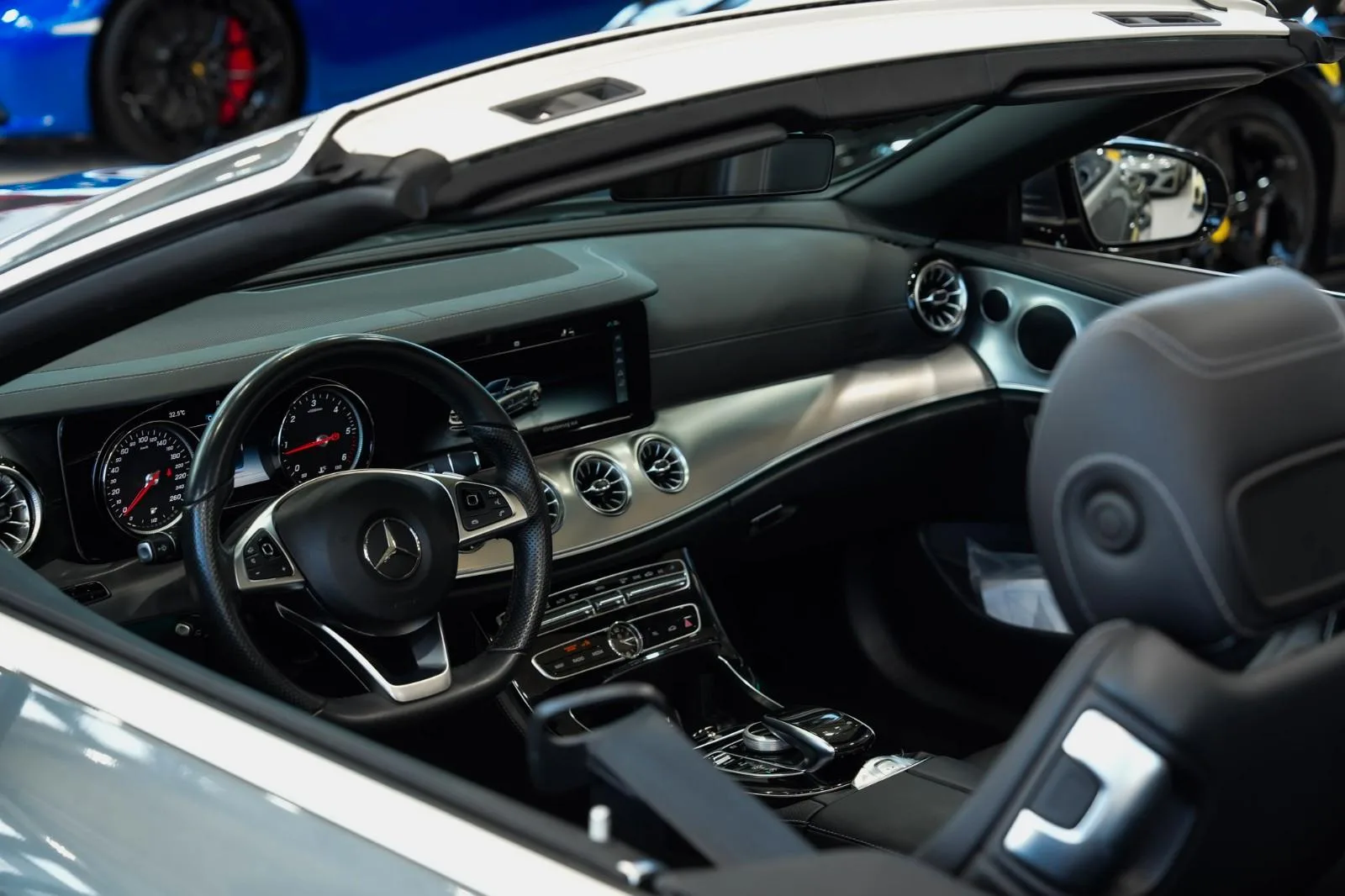 2018 Mercedes-Benz E 220 d Cabriolet, AMG Line, 15/30