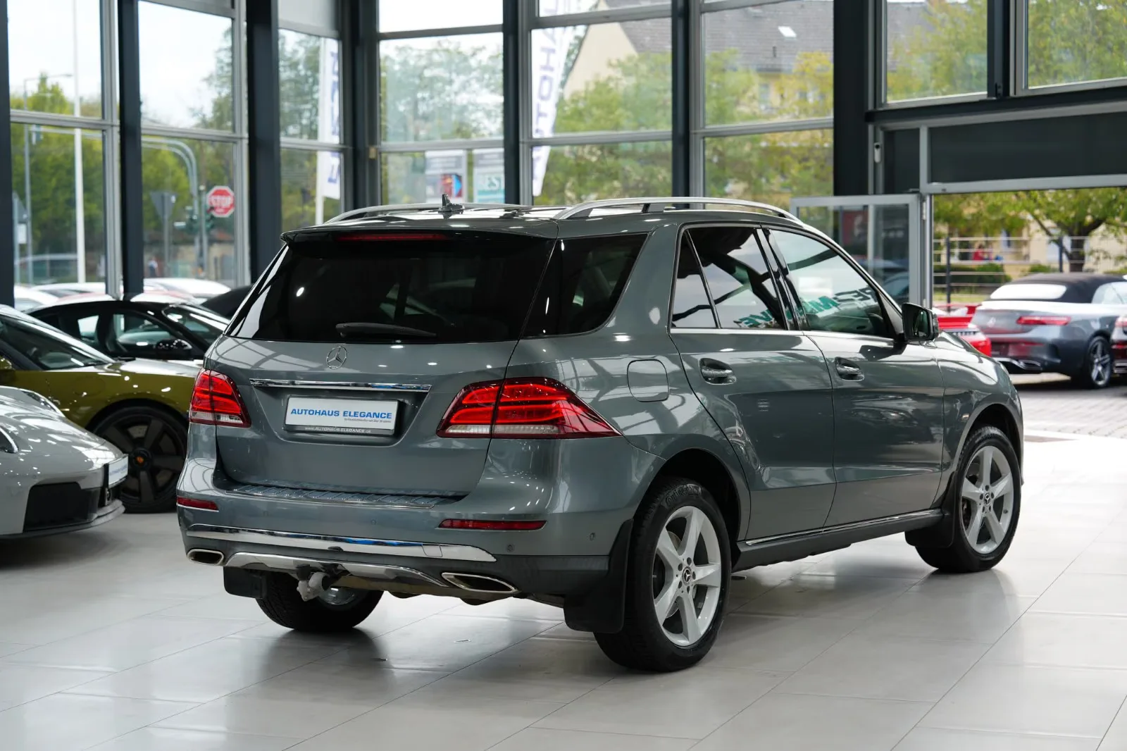 2018 Mercedes-Benz GLE 400 4MATIC, 2/30