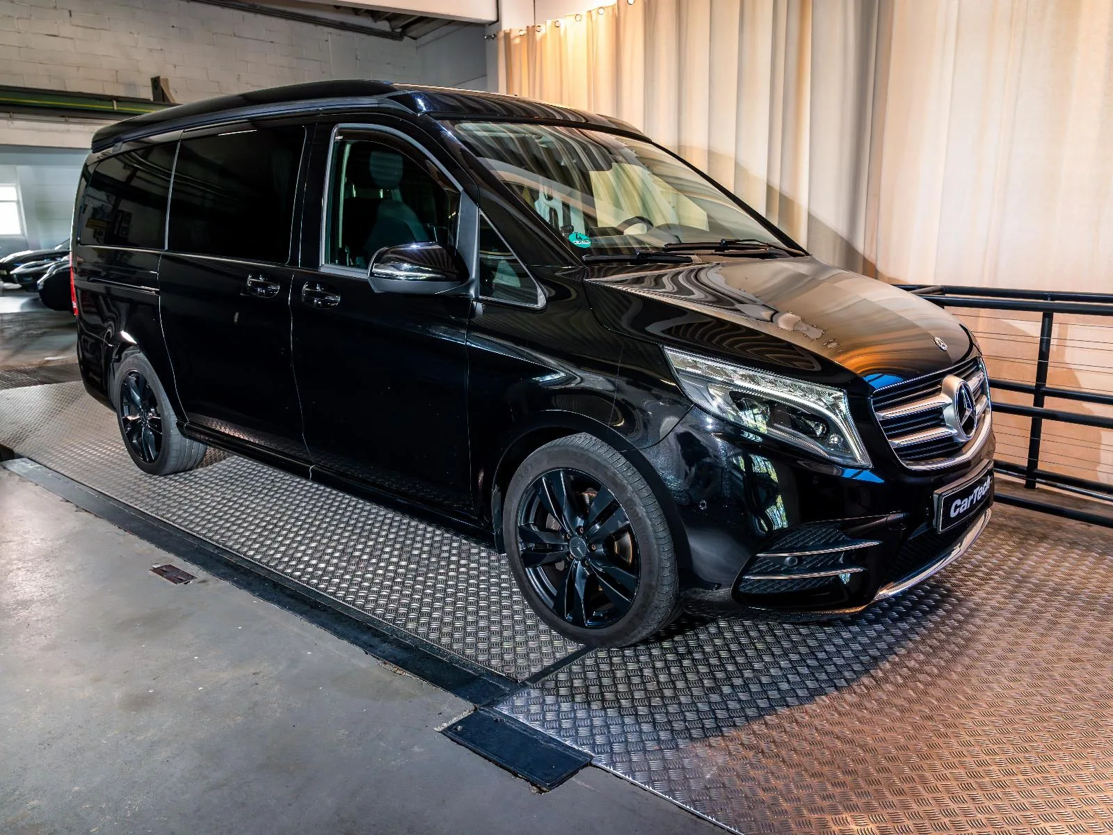 2018 Mercedes-Benz V220 d Marco Polo Horizon Edition AMG Line angeboten von einem Fachhändler in Ismaning, Deutschland, Hauptfoto