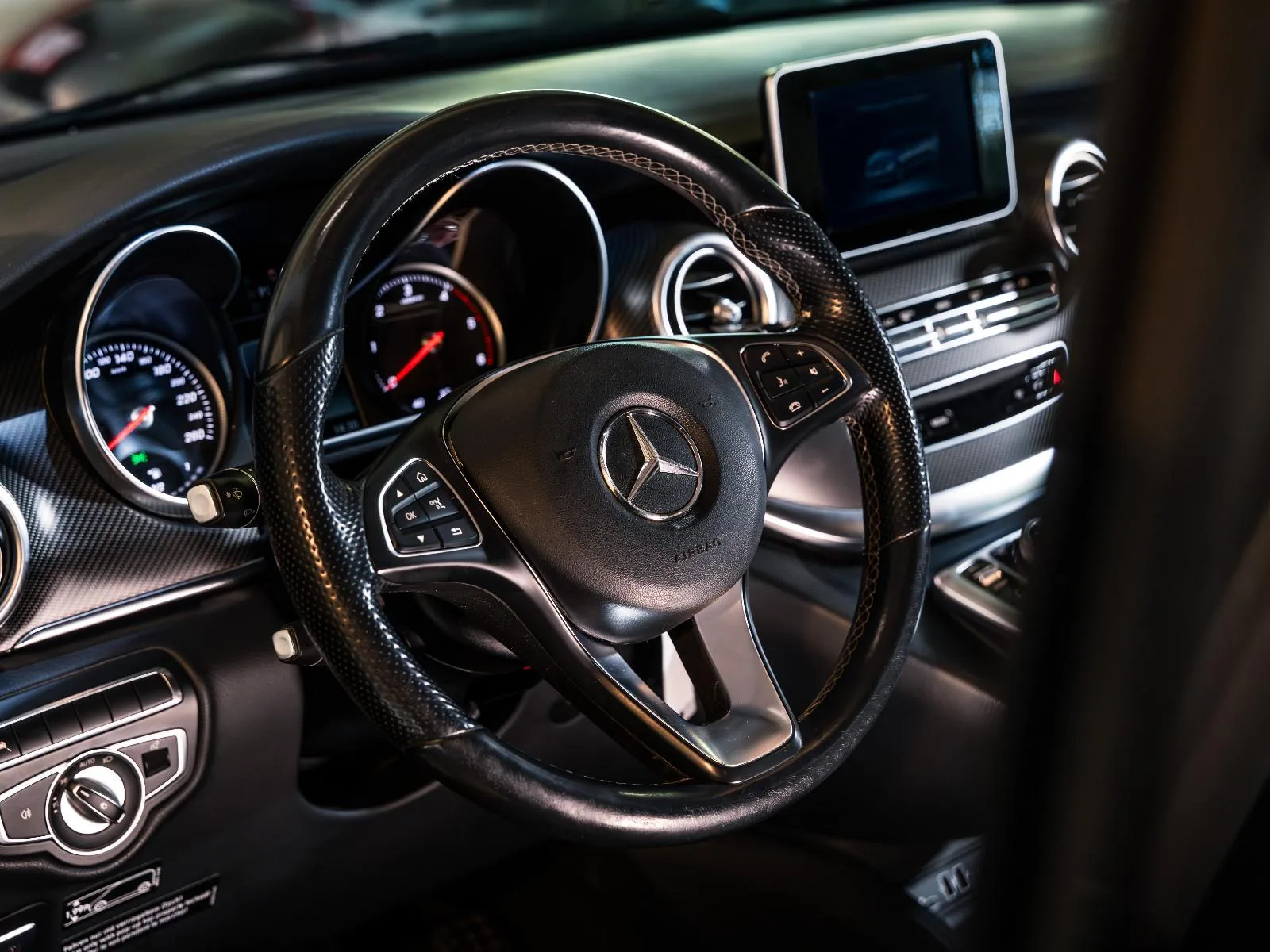 2018 Mercedes-Benz V220 d Marco Polo Horizon Edition AMG Line, 24/30
