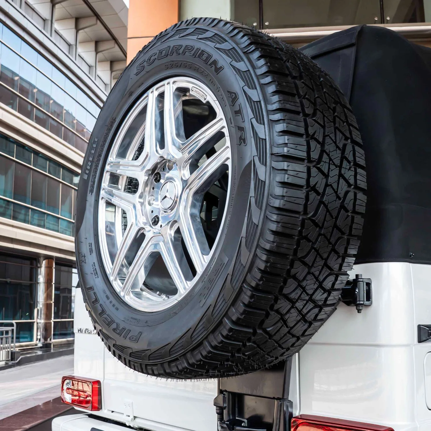 2018 Mercedes-Maybach G 650 Landaulet offered by a specialist dealer in Dubai, United Arab Emirates, photo 8 of 26