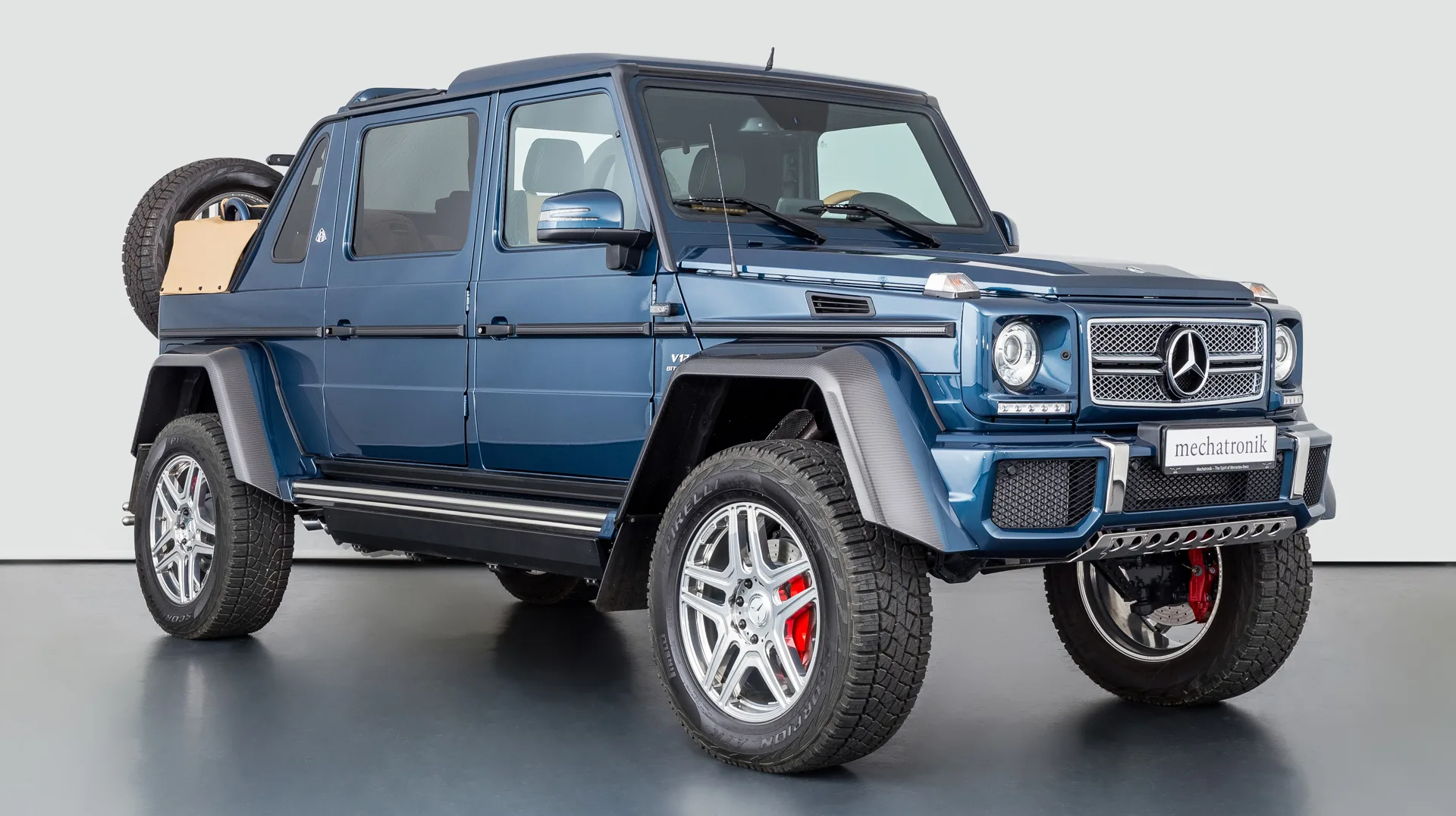 2018 Mercedes-Maybach G 650 Landaulet proposée par un concessionnaire spécialisé à Pleidelsheim, Allemagne, photo principale