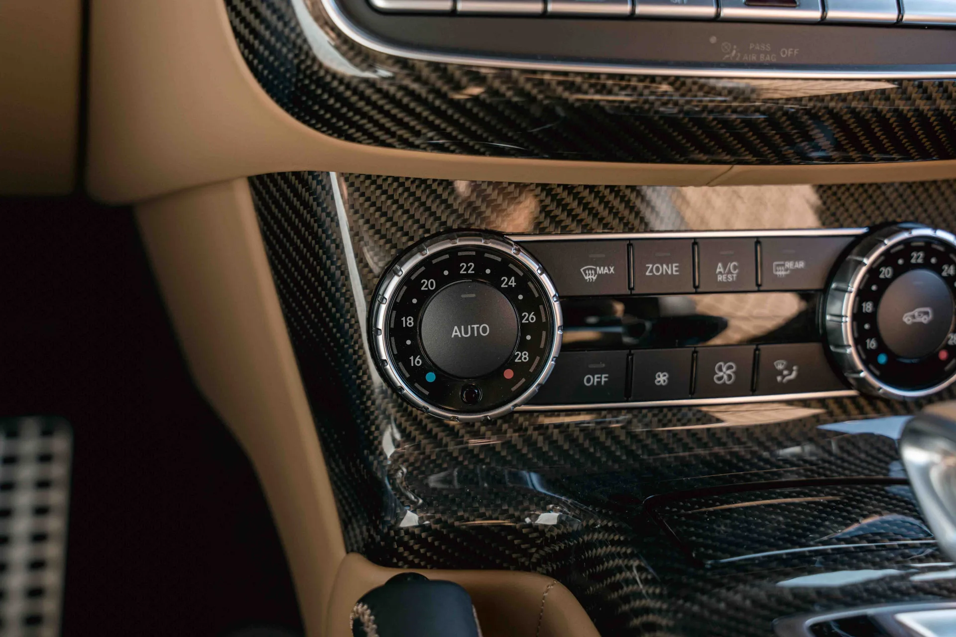 2018 Mercedes-Maybach G 650 Landaulet, 8/30