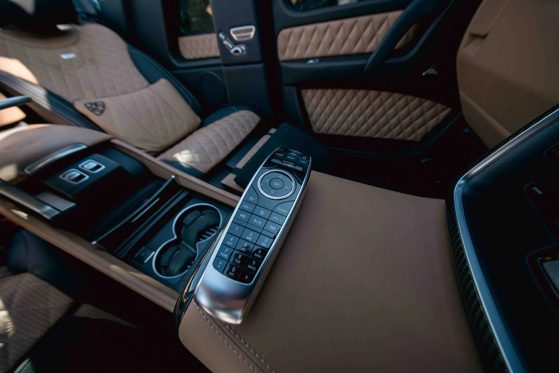 2018 Mercedes-Maybach G 650 Landaulet, 23/30