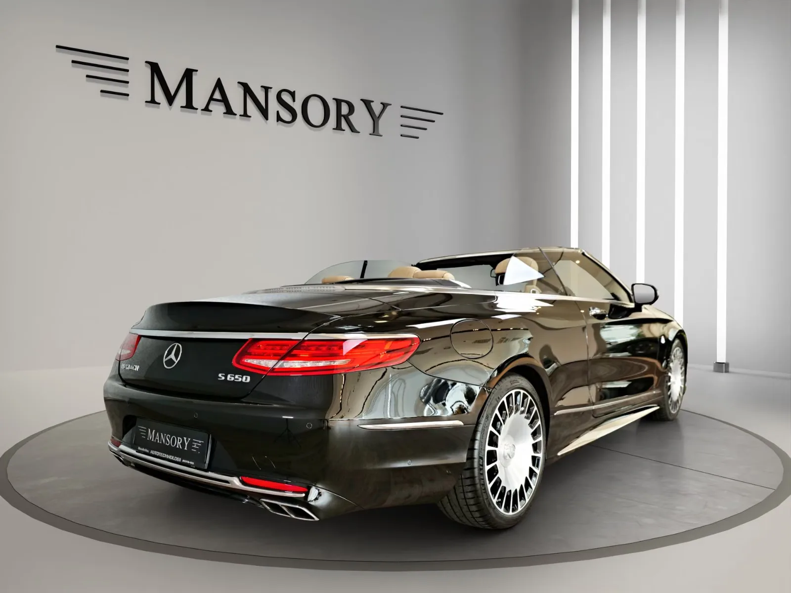 2018 Mercedes-Maybach S 650 Cabriolet, 7/26