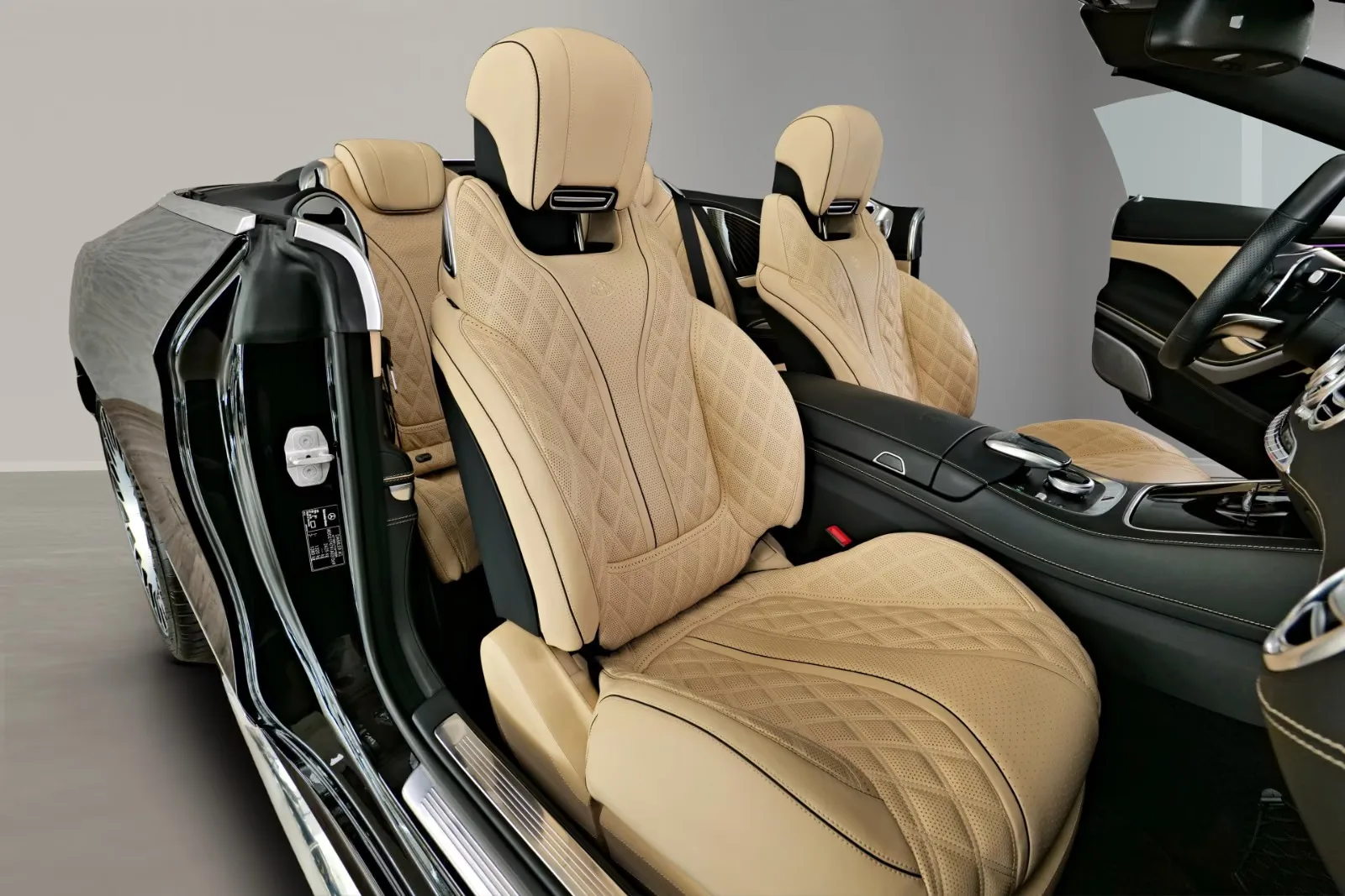 2018 Mercedes-Maybach S 650 Cabriolet, 24/26