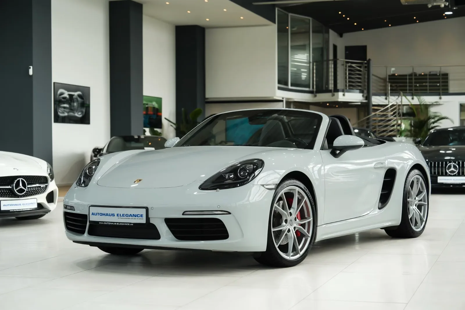 2018 Porsche 718 Boxster S angeboten von einem Fachhändler in Köln, Deutschland, Hauptfoto