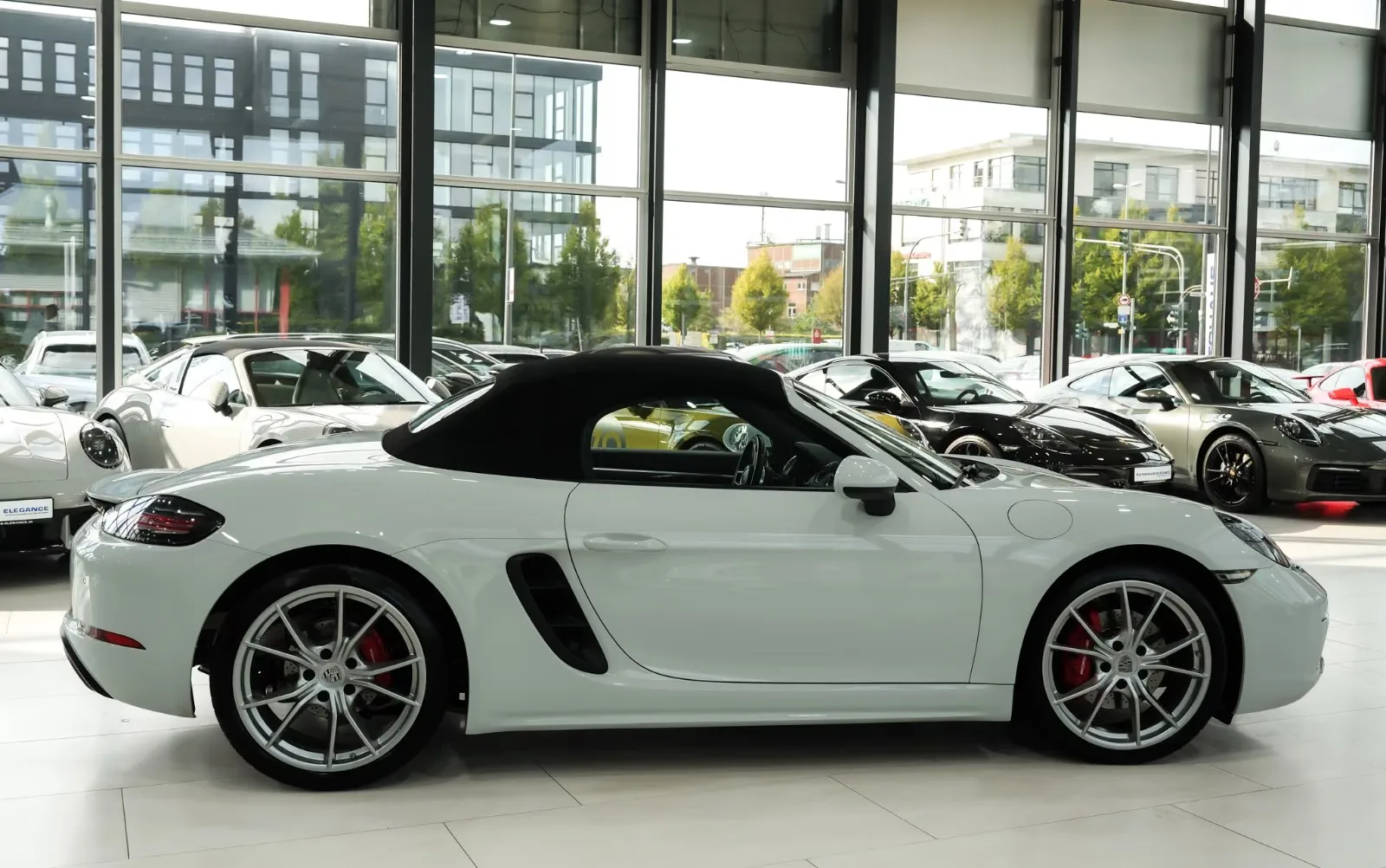 2018 Porsche 718 Boxster S, 28/30