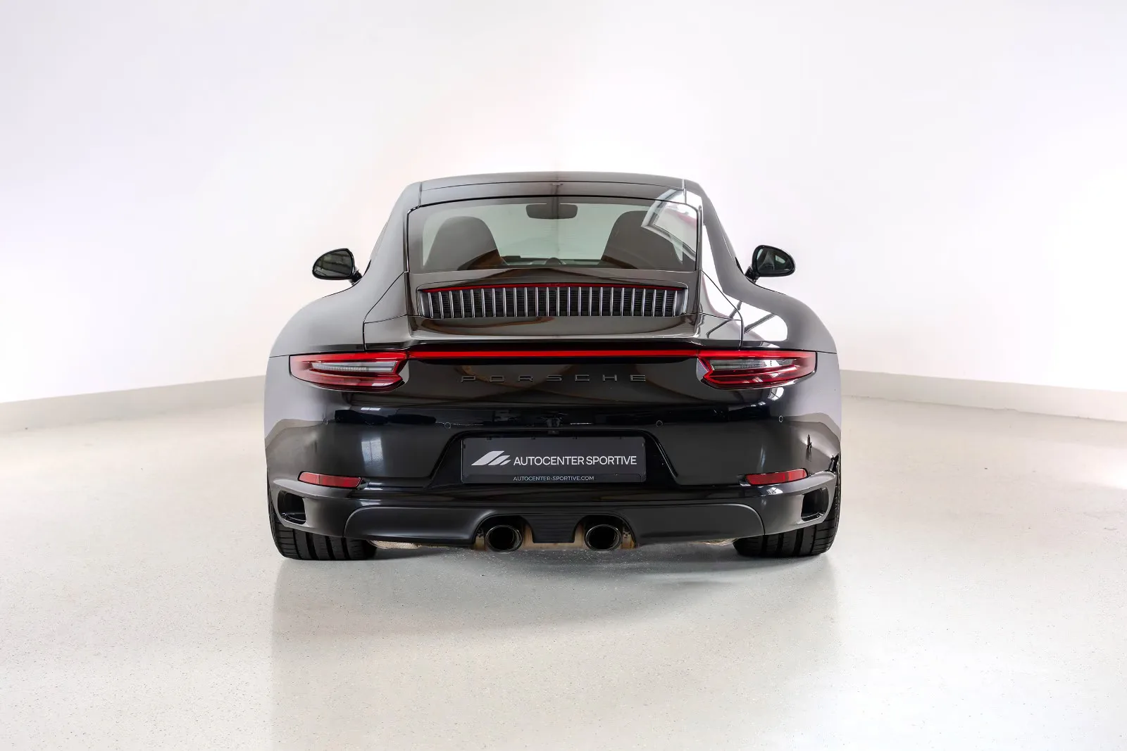 2018 Porsche 911 Carrera 4 GTS, 5/30