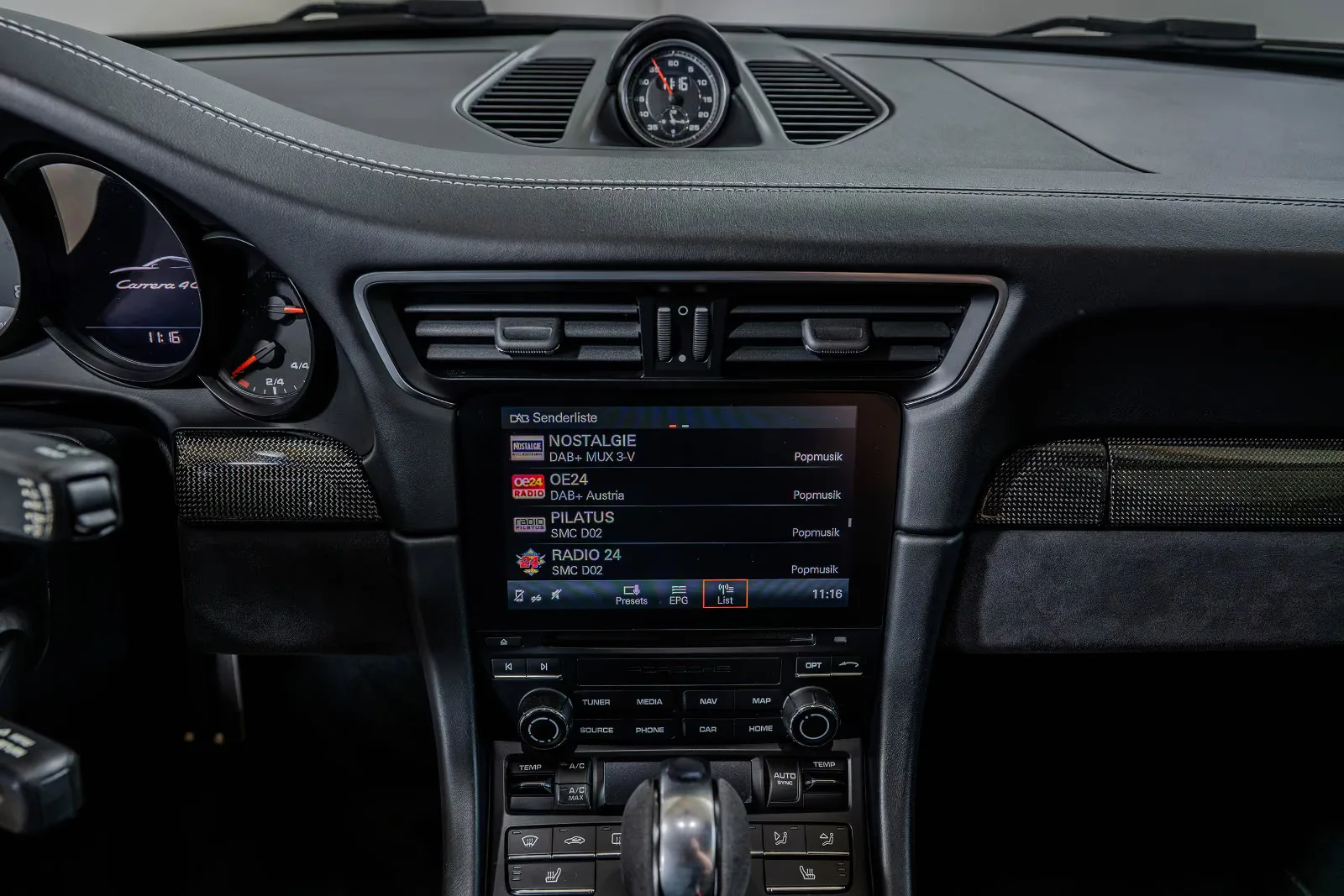 2018 Porsche 911 Carrera 4 GTS, 29/30