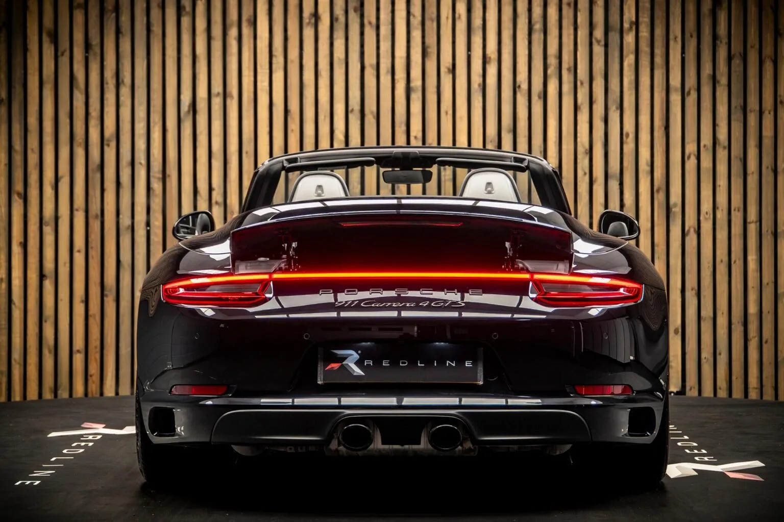 2018 Porsche 911 Carrera 4 GTS Cabriolet, 6/30
