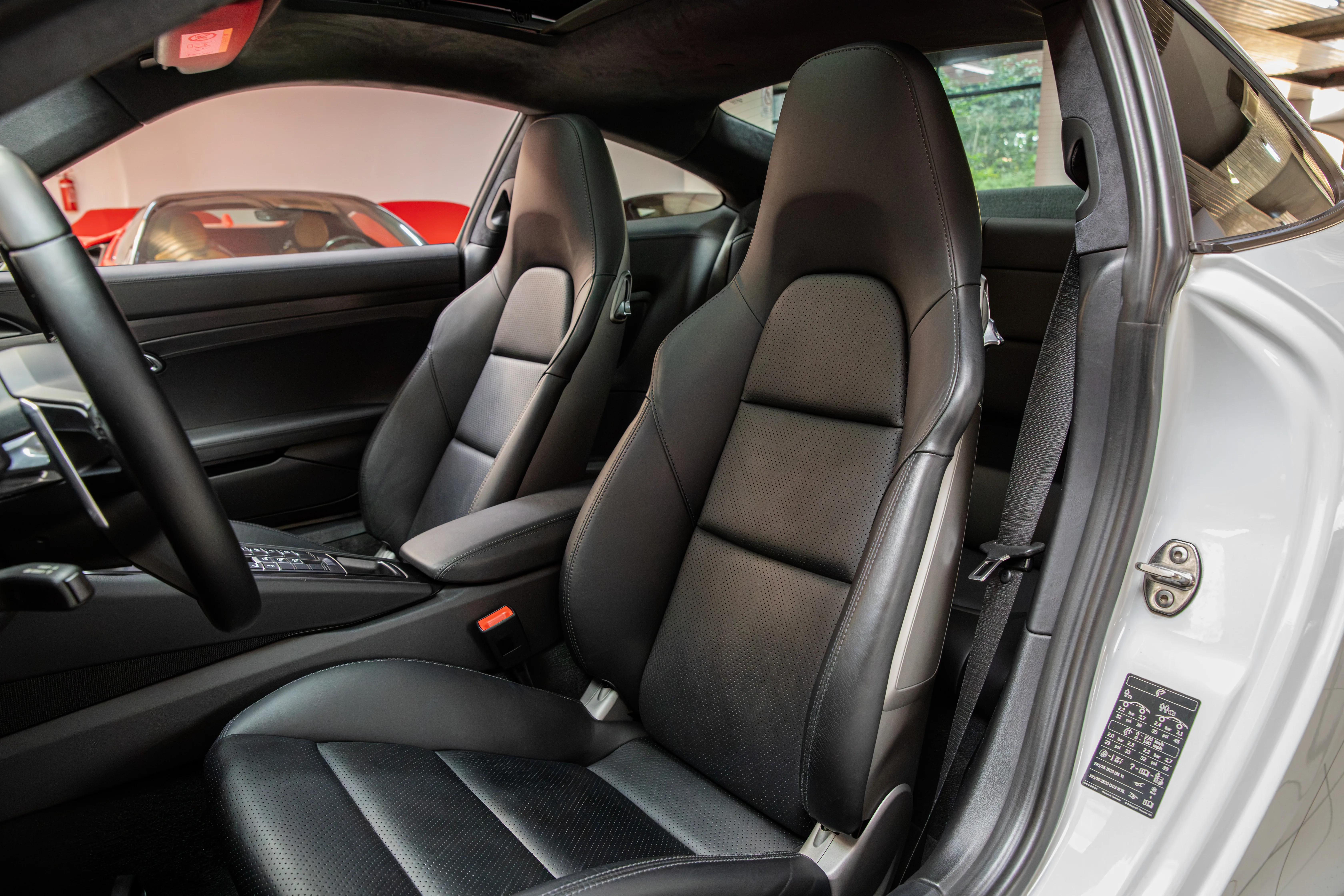 2018 Porsche 911 Carrera 4 GTS, 13/30
