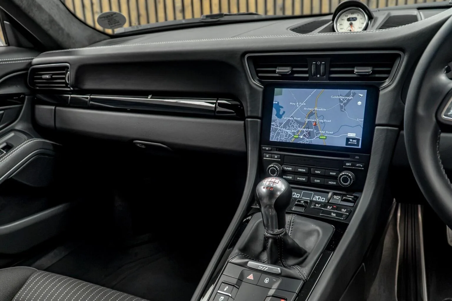 2018 Porsche 911 Carrera T, 24/30