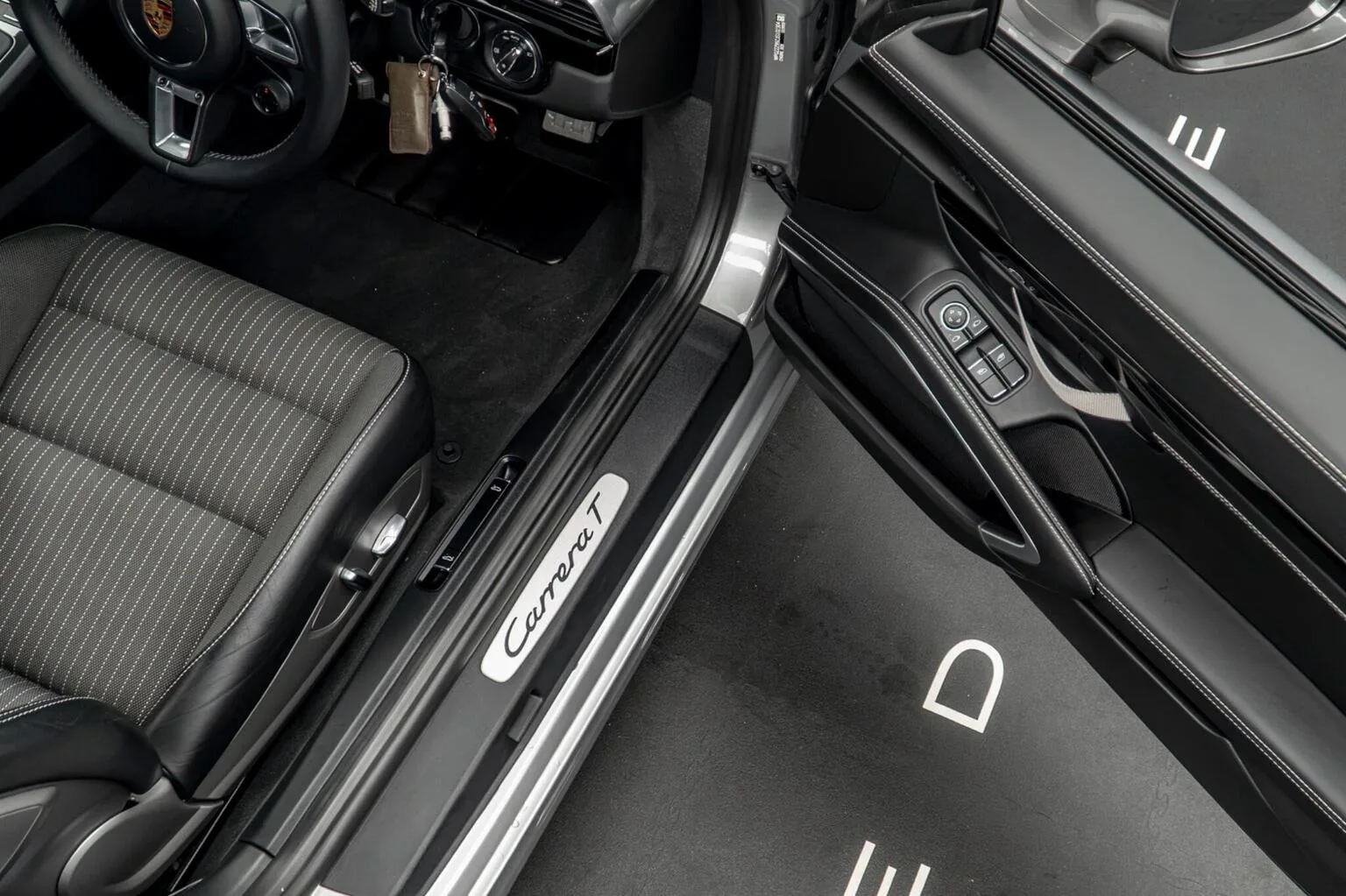 2018 Porsche 911 Carrera T, 28/30