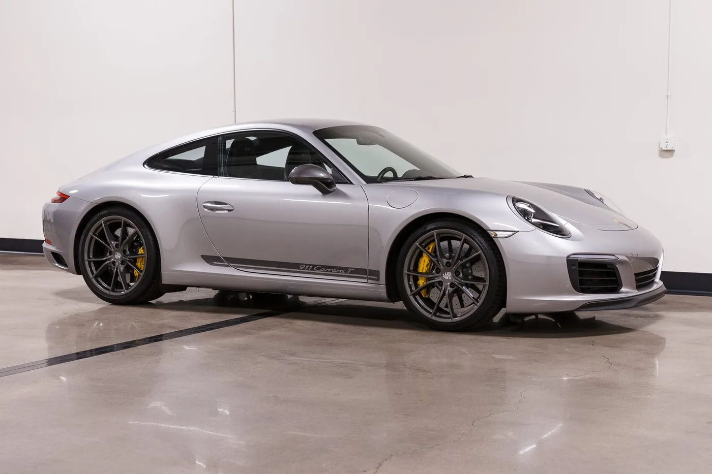 2018 Porsche 911 Carrera T vendue par un concessionnaire spécialisé à Costa Mesa, États-Unis, photo 10 sur 15