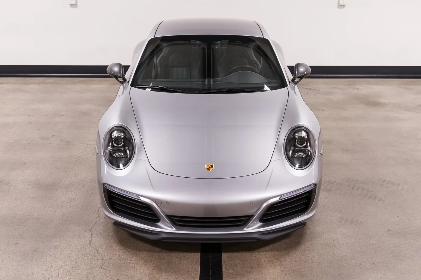2018 Porsche 911 Carrera T vendue par un concessionnaire spécialisé à Costa Mesa, États-Unis, photo 12 sur 15