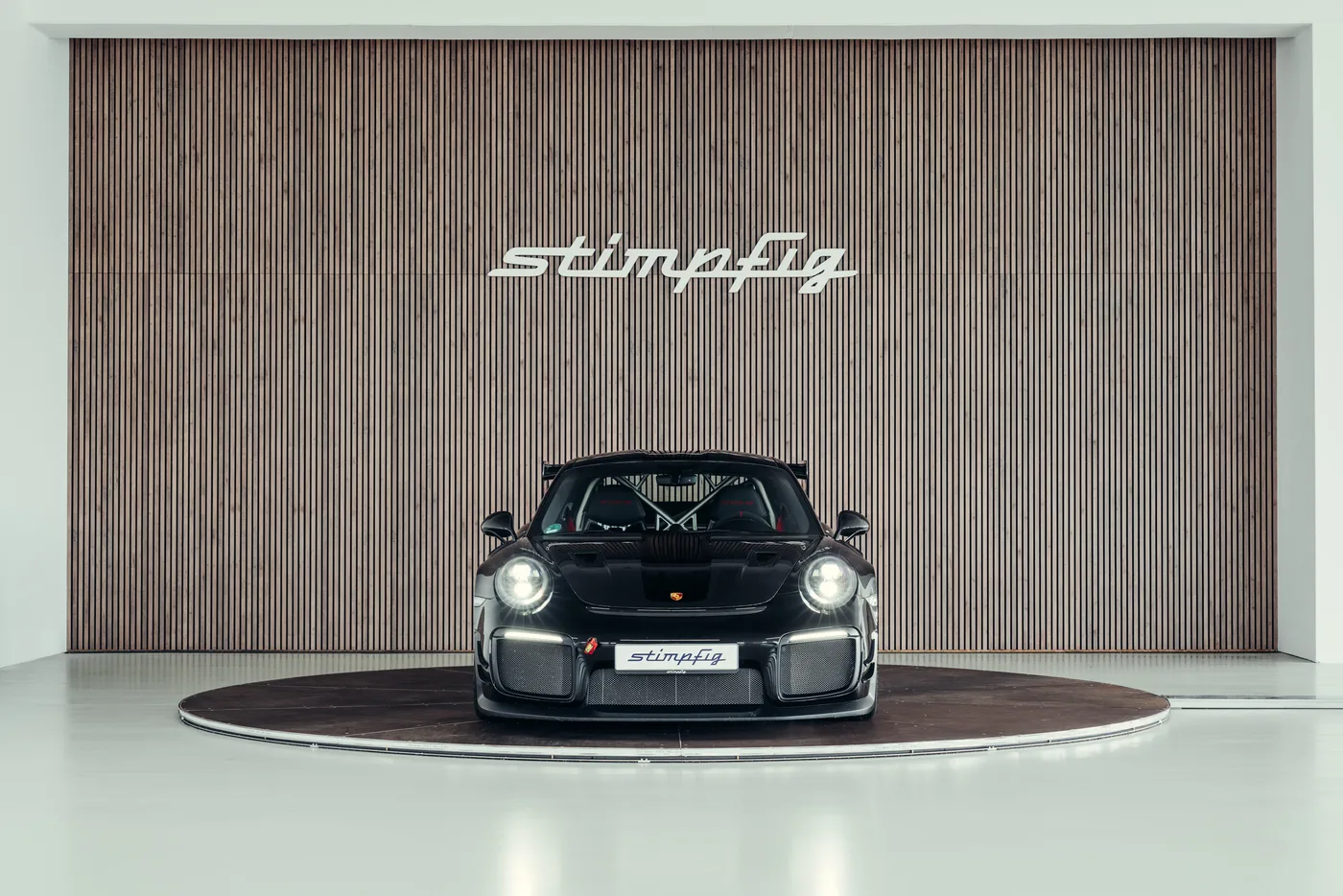 2018 Porsche 911 GT2 RS angeboten von einem Oldtimerspezialisten in Stuttgart, Deutschland, Foto 8 von 25