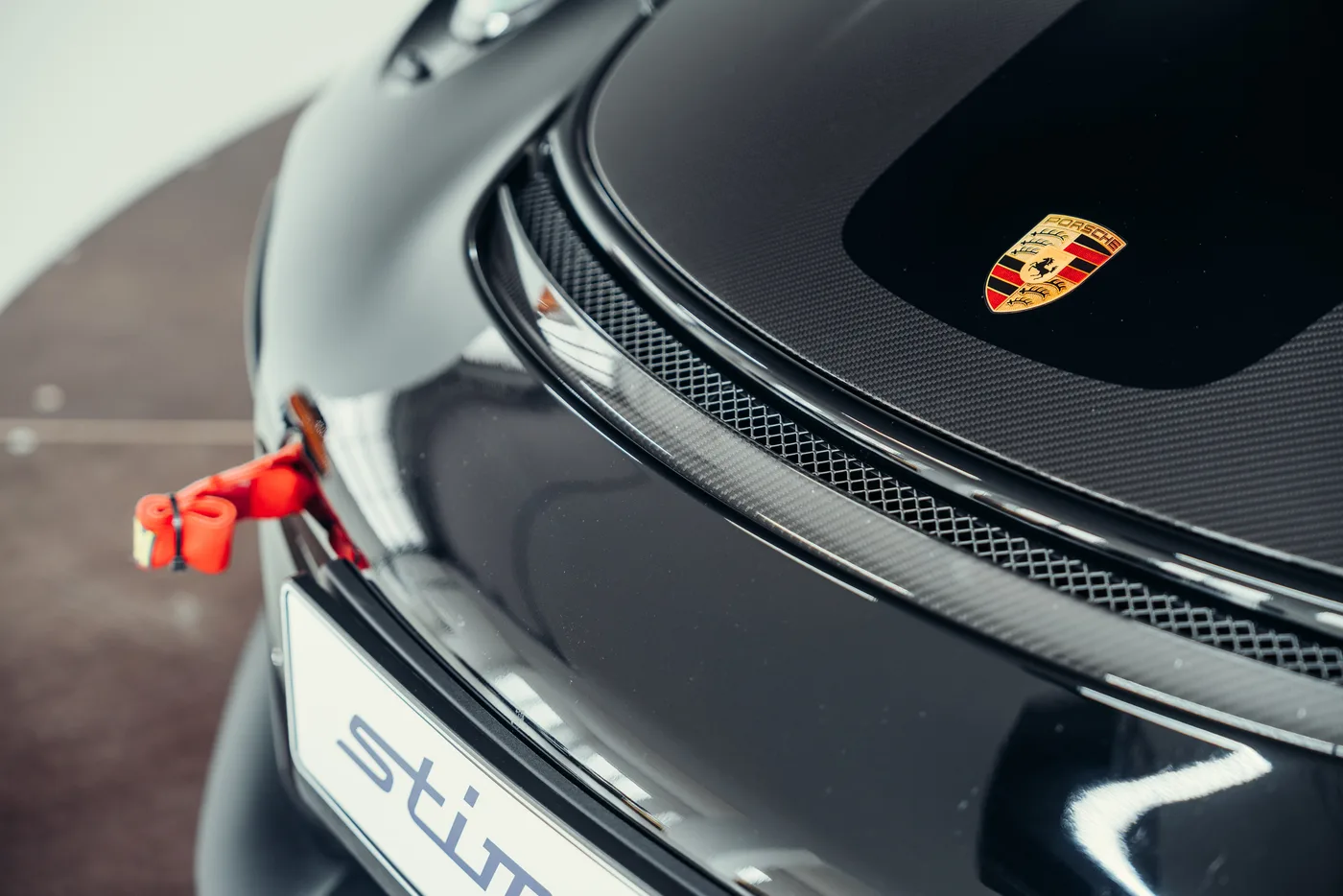 2018 Porsche 911 GT2 RS angeboten von einem Oldtimerspezialisten in Stuttgart, Deutschland, Foto 9 von 25
