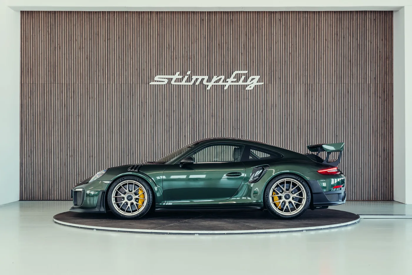 2018 Porsche 911 GT2 RS angeboten von einem Oldtimerspezialisten in Stuttgart, Deutschland, Foto 2 von 25