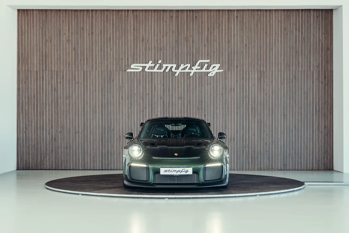 2018 Porsche 911 GT2 RS angeboten von einem Oldtimerspezialisten in Stuttgart, Deutschland, Foto 8 von 25