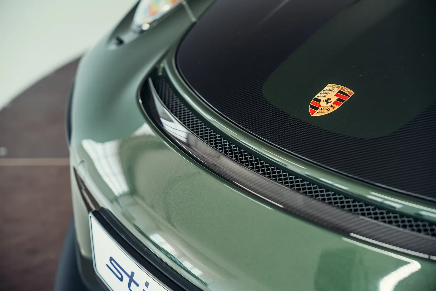 2018 Porsche 911 GT2 RS angeboten von einem Oldtimerspezialisten in Stuttgart, Deutschland, Foto 9 von 25
