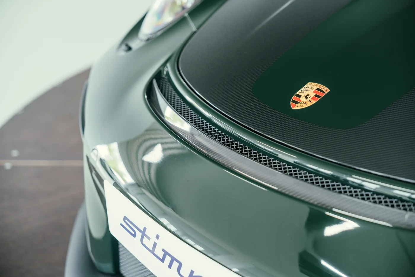 2018 Porsche 911 GT2 RS angeboten von einem Oldtimerspezialisten in Stuttgart, Deutschland, Foto 9 von 25