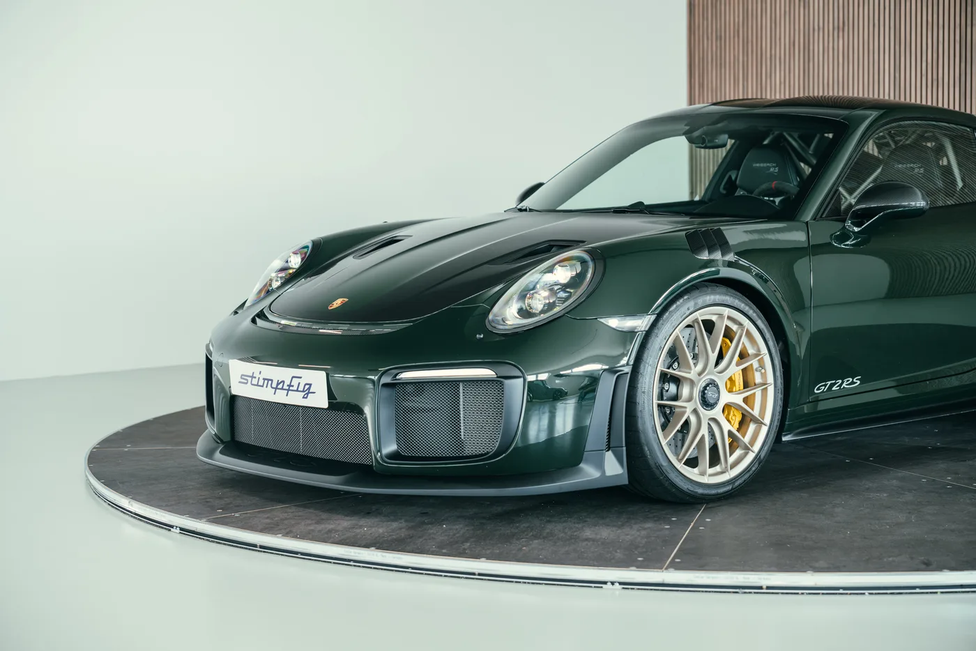 2018 Porsche 911 GT2 RS angeboten von einem Oldtimerspezialisten in Stuttgart, Deutschland, Foto 10 von 25