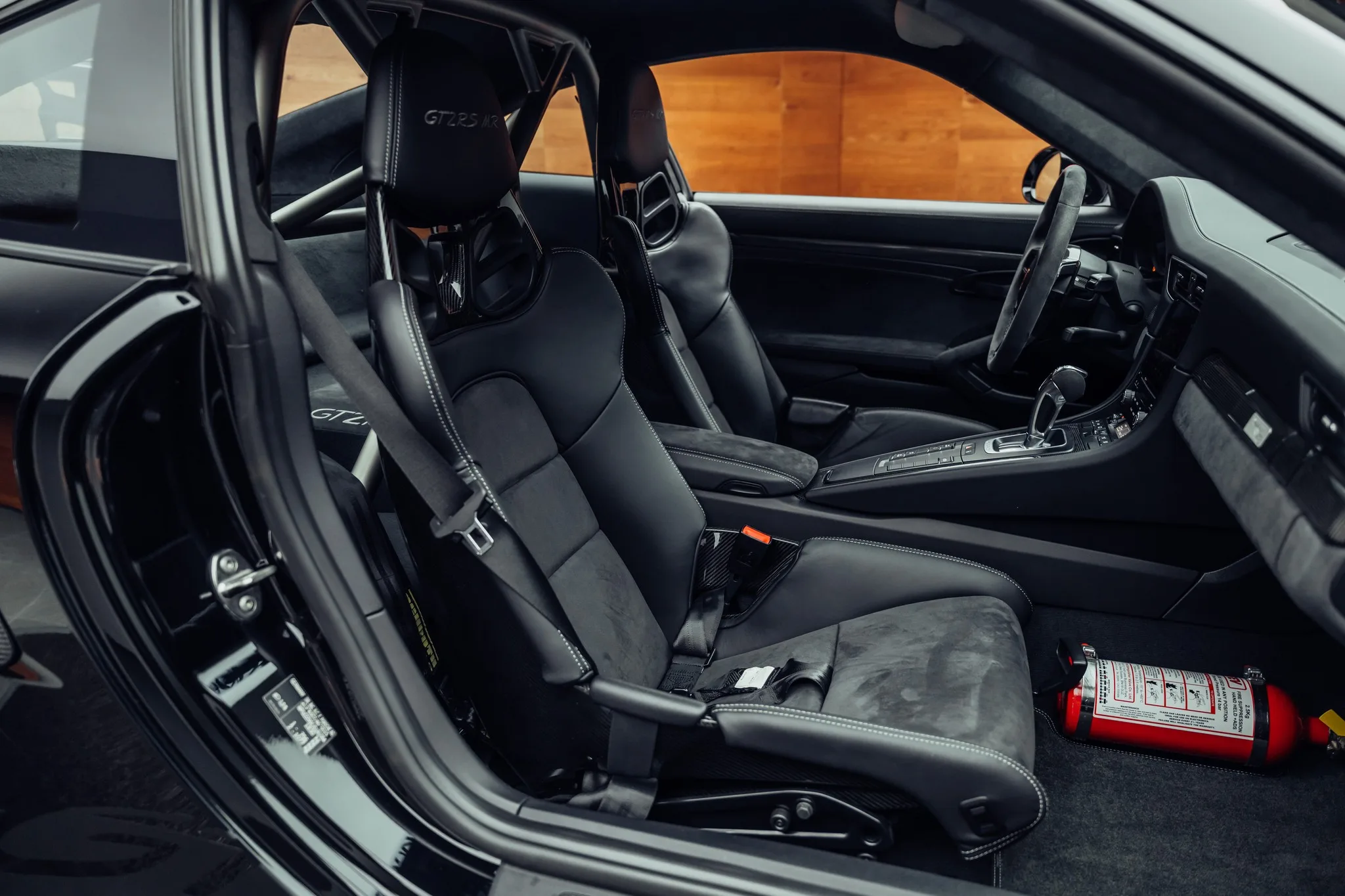 2018 Porsche 911 GT2 RS, 8/30