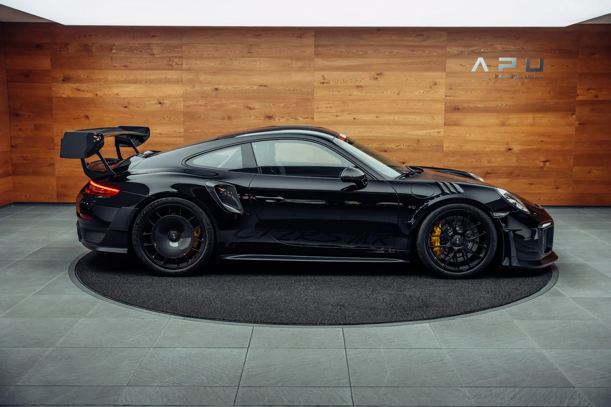 2018 Porsche 911 GT2 RS, 11/30