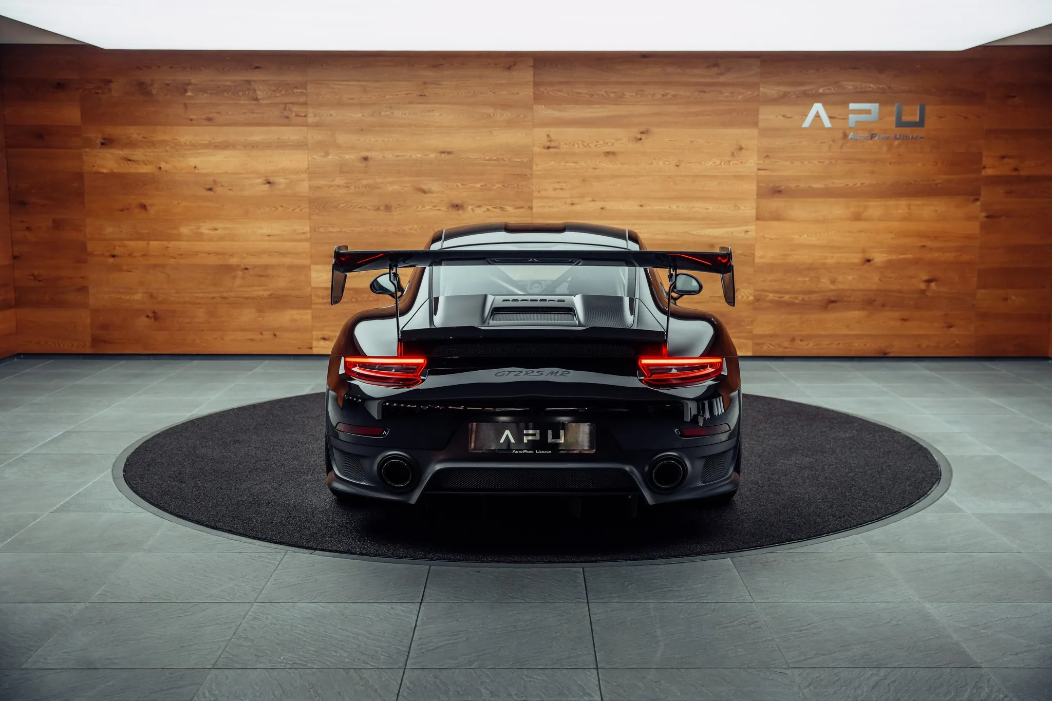 2018 Porsche 911 GT2 RS, 26/30