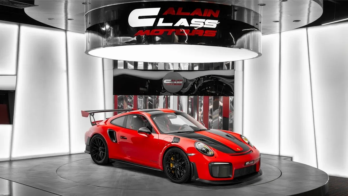 2018 Porsche 911 GT2 RS angeboten von einem Fachhändler in Dubai, Vereinigte Arabische Emirate, Hauptfoto