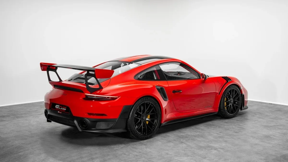 2018 Porsche 911 GT2 RS angeboten von einem Fachhändler in Dubai, Vereinigte Arabische Emirate, Foto 3 von 25
