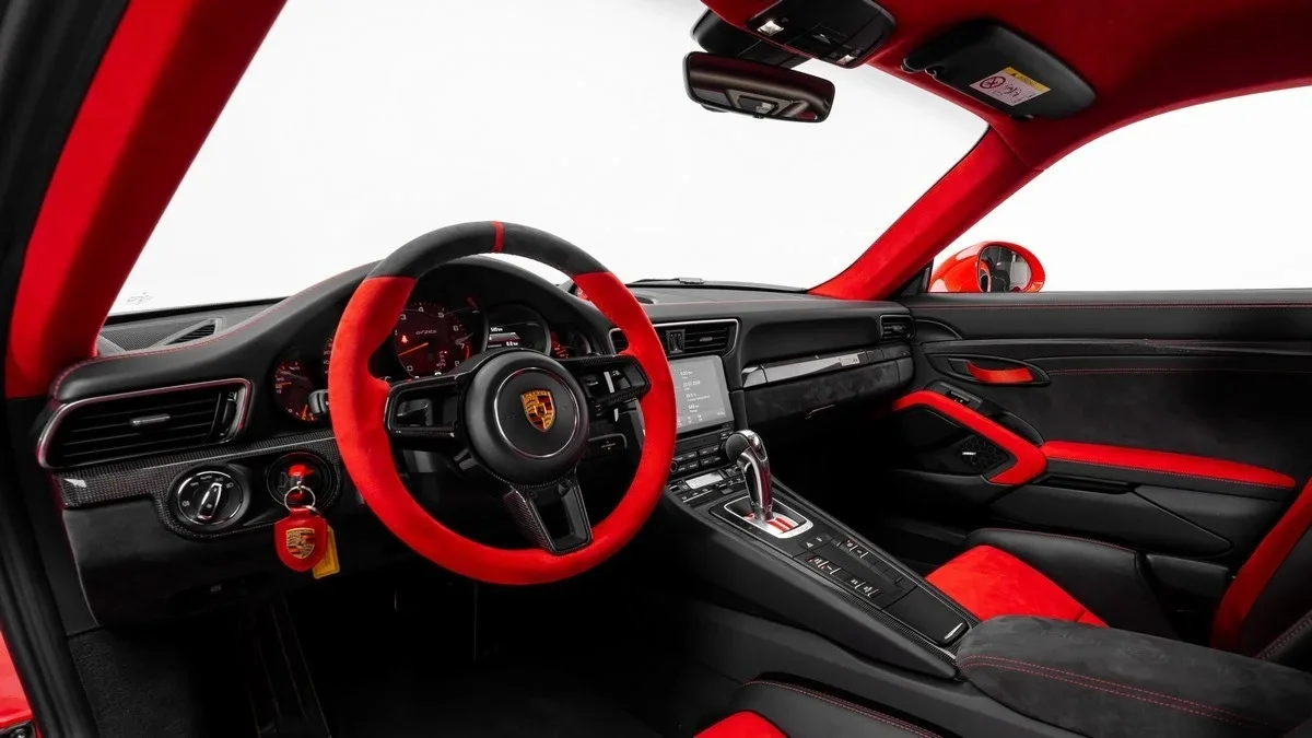 2018 Porsche 911 GT2 RS angeboten von einem Fachhändler in Dubai, Vereinigte Arabische Emirate, Foto 14 von 25